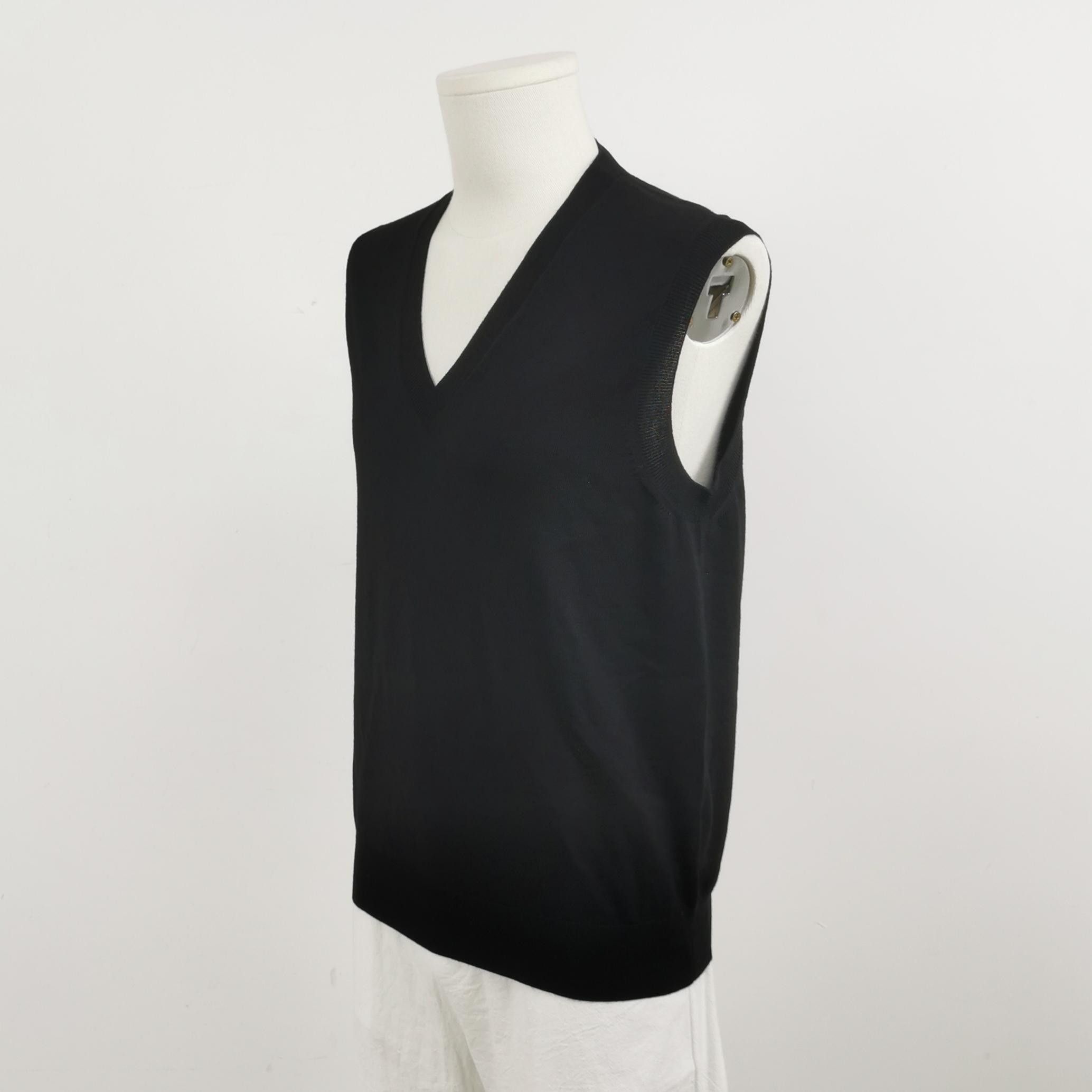Prada Prada Wool Sleeveless V-Neck Sweater Size US M / EU 48-50 / 2 - 4 Thumbnail