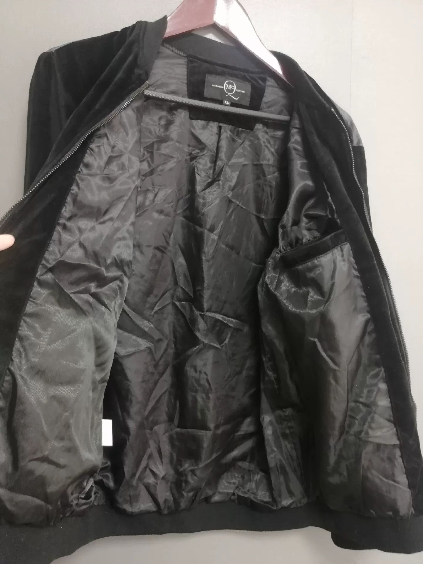 Alexander McQueen Alexander McQueen Velvet Baseball Jacket Size US XL / EU 56 / 4 - 6 Thumbnail