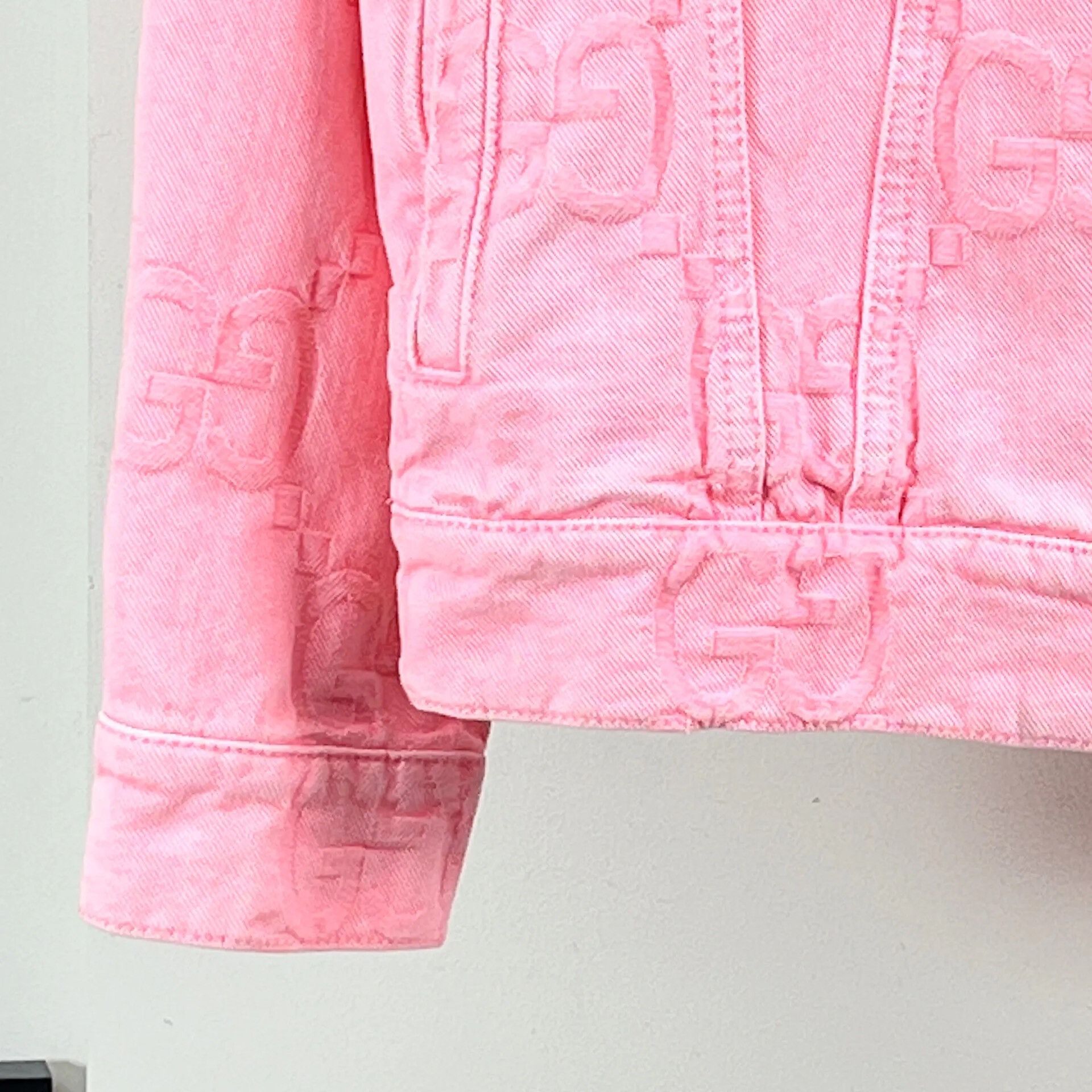 Gucci Gucci Pink Logo Print Denim Jacket Size S / US 4 / IT 40 - 5 Thumbnail