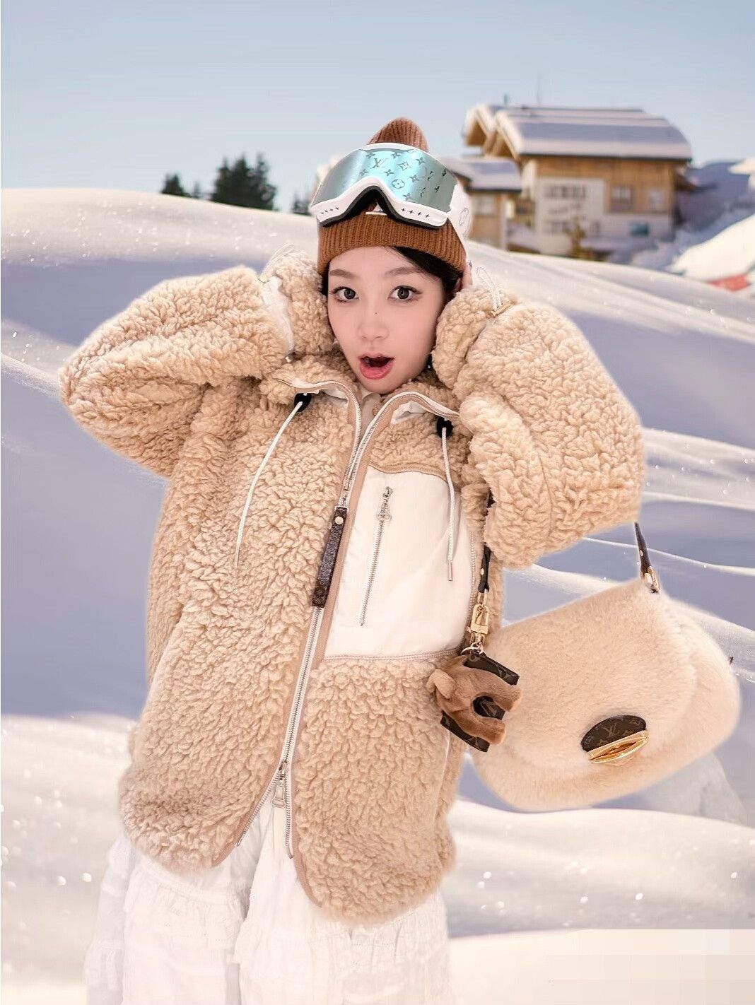 Louis Vuitton LV 25 Khaki Puffer Teddy Jacket Size S / US 4 / IT 40 - 3 Thumbnail