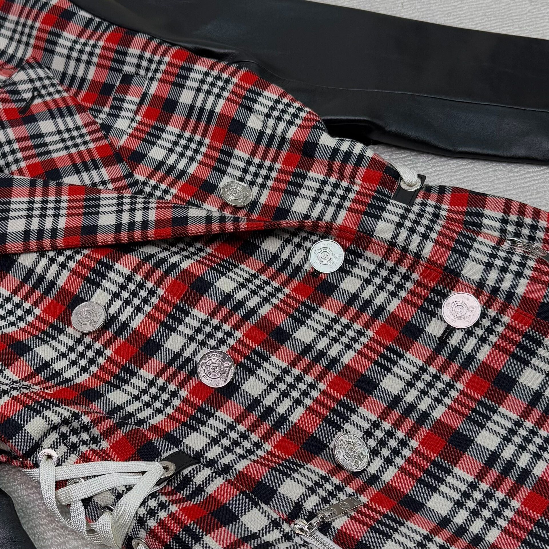 Louis Vuitton Louis Vuitton Check Leather Panel Belted Coat Size XS / US 0-2 / IT 36-38 - 4 Thumbnail