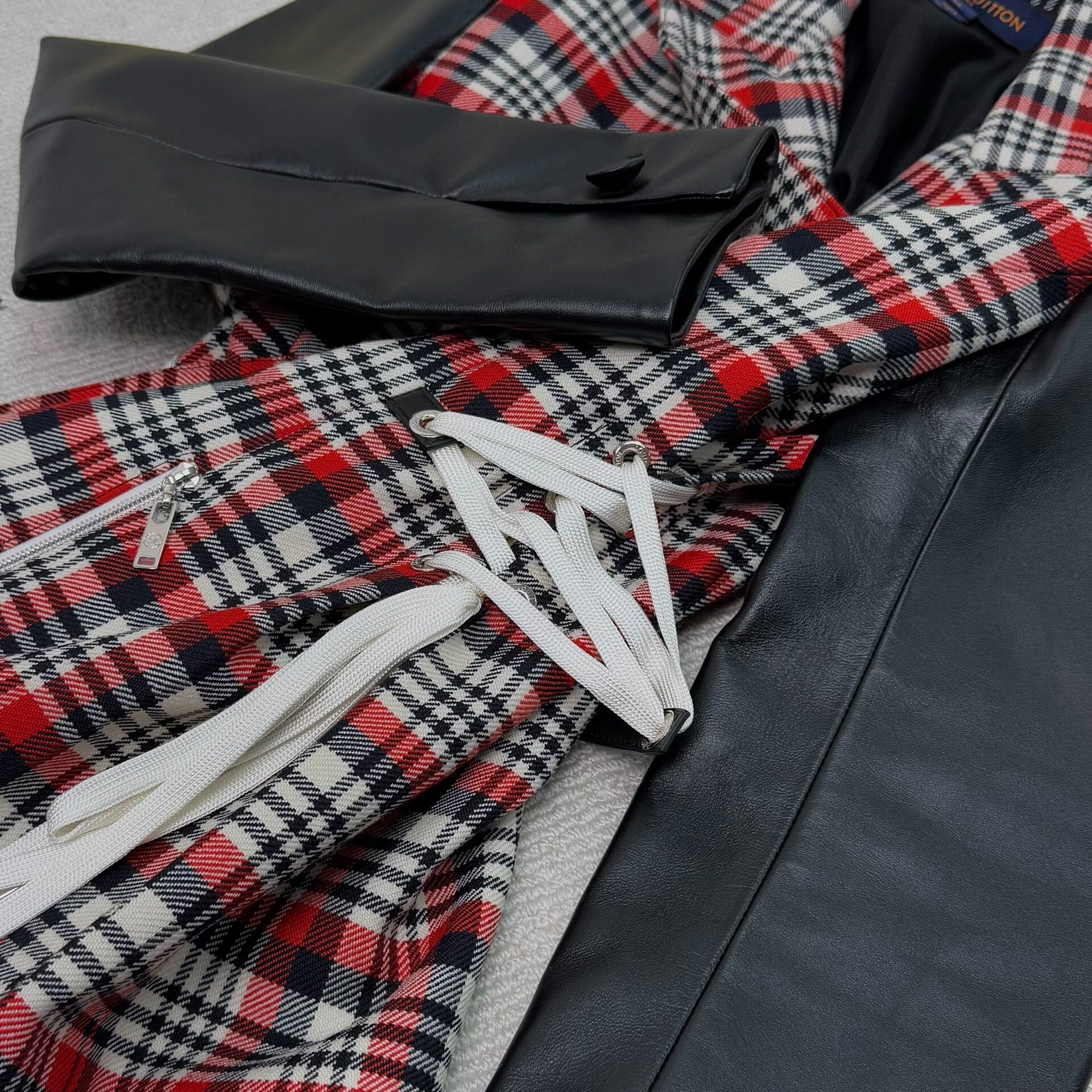 Louis Vuitton Louis Vuitton Check Leather Panel Belted Coat Size XS / US 0-2 / IT 36-38 - 7 Thumbnail