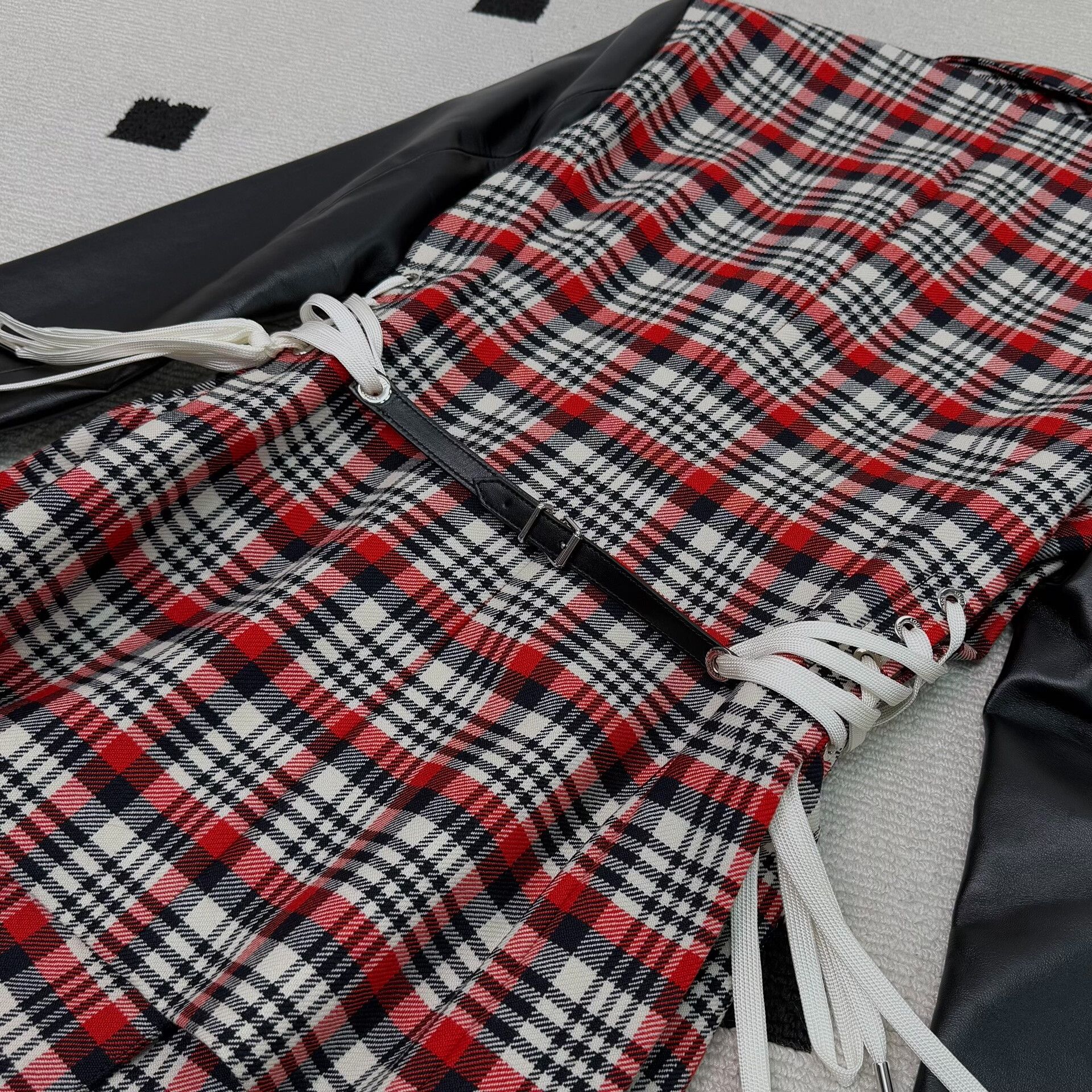 Louis Vuitton Louis Vuitton Check Leather Panel Belted Coat Size XS / US 0-2 / IT 36-38 - 6 Thumbnail