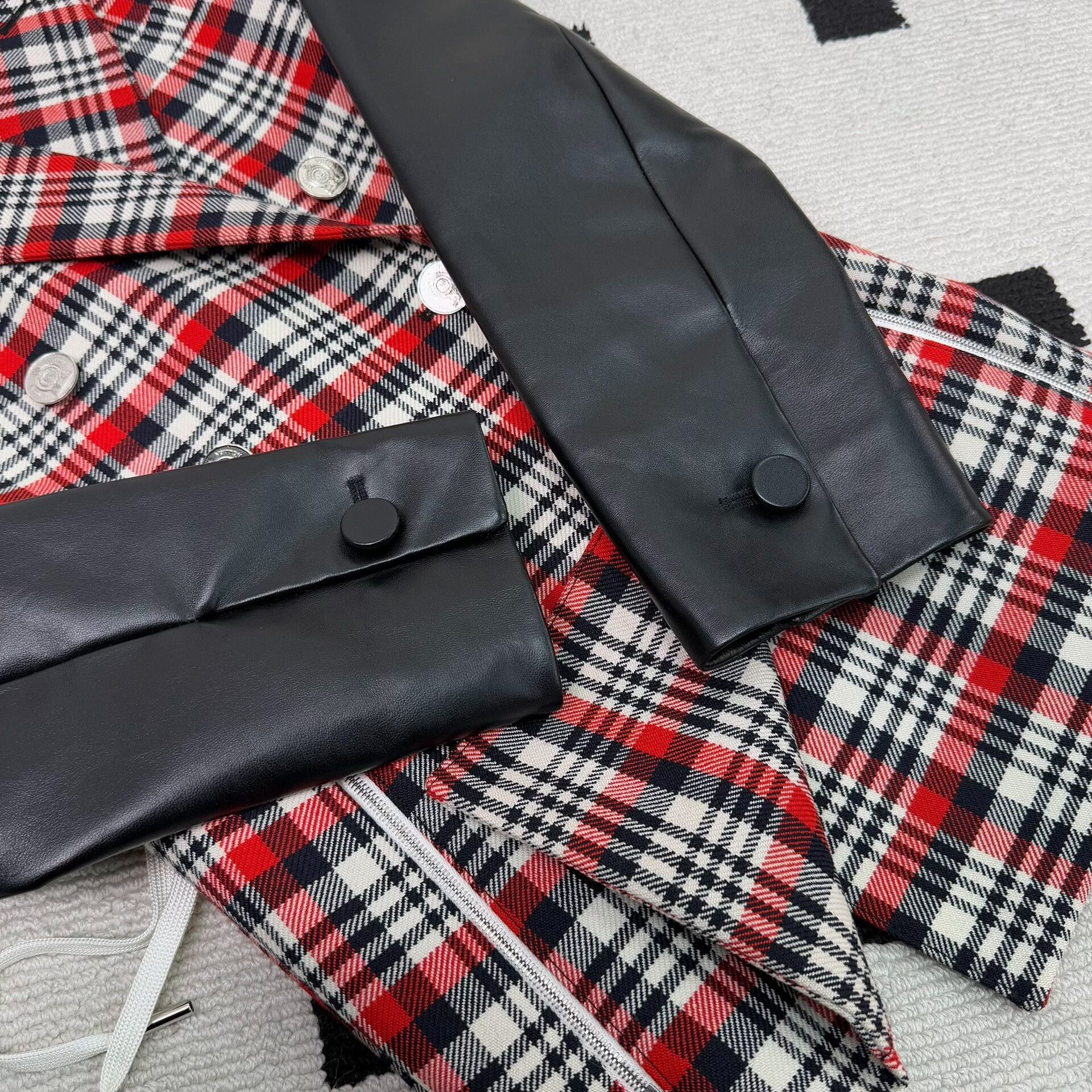 Louis Vuitton Louis Vuitton Check Leather Panel Belted Coat Size XS / US 0-2 / IT 36-38 - 5 Thumbnail