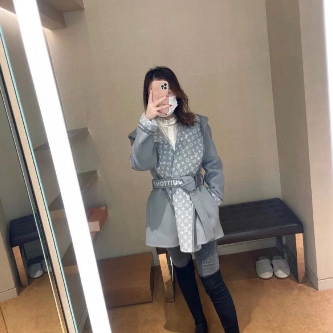 Louis Vuitton Louis Vuitton Monogram Hooded Coat Size XXS / US 00 / IT 34 - 3 Thumbnail