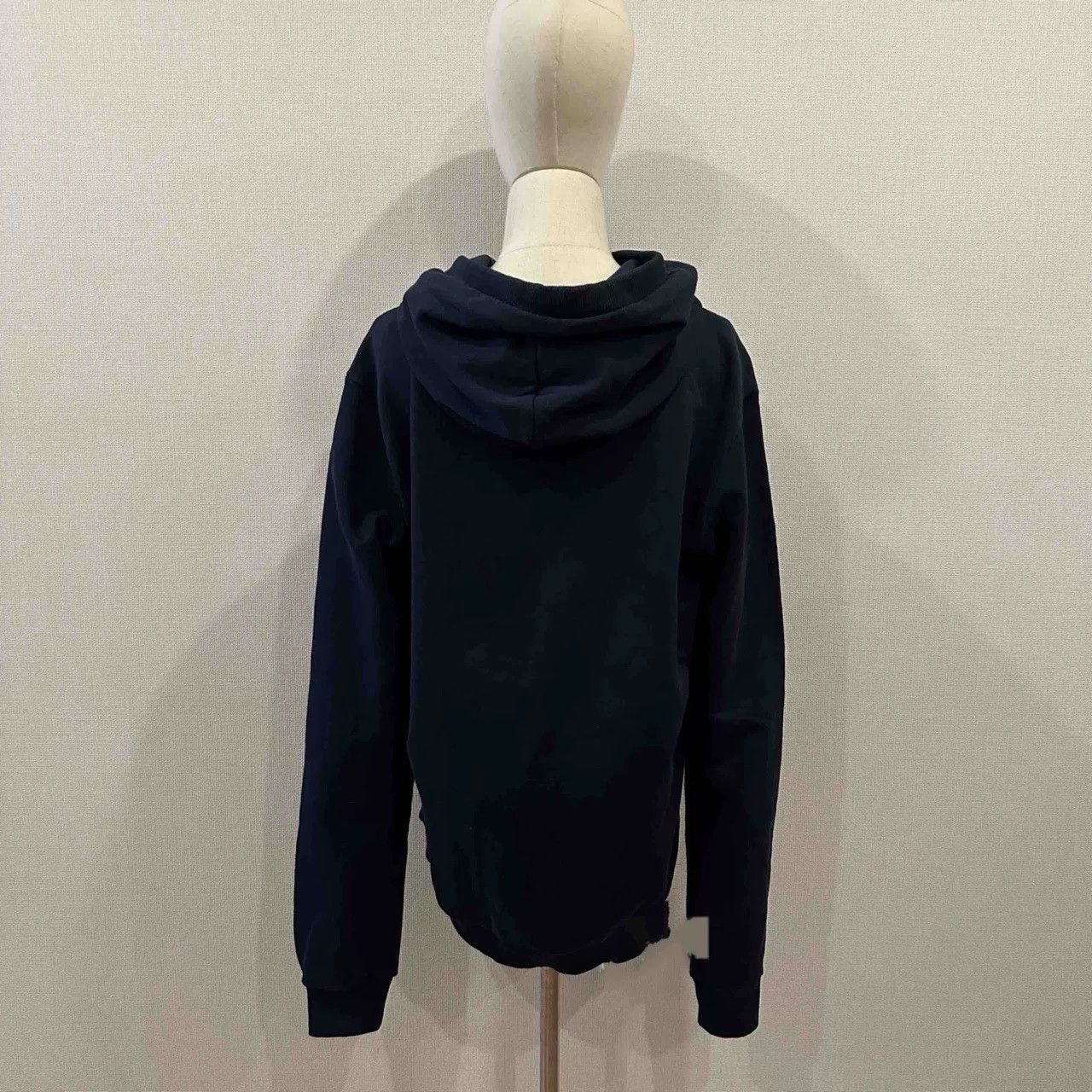 Dolce & Gabbana DG Dark Blue Badge Hoodie Size US L / EU 52-54 / 3 - 5 Thumbnail
