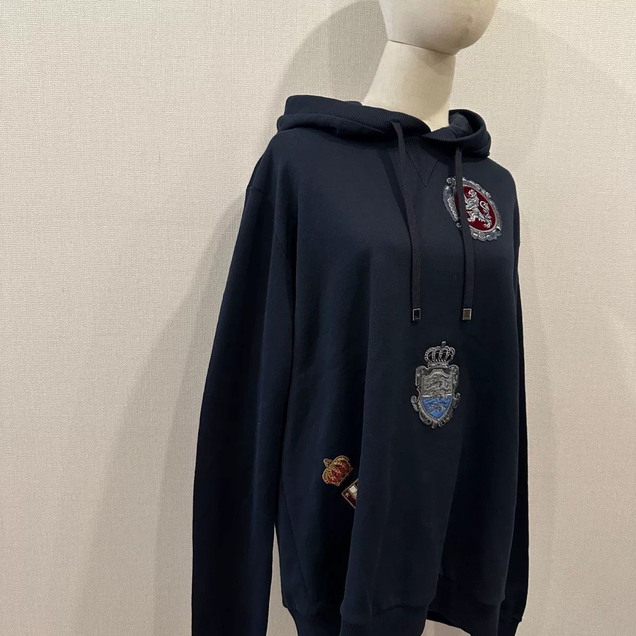 Dolce & Gabbana DG Dark Blue Badge Hoodie Size US L / EU 52-54 / 3 - 3 Thumbnail