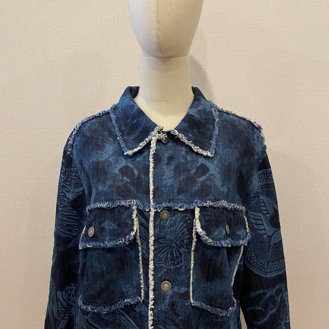 Dior Dior Classic Frayed Jungle Print Denim Jacket Size S / US 4 / IT 40 - 3 Thumbnail