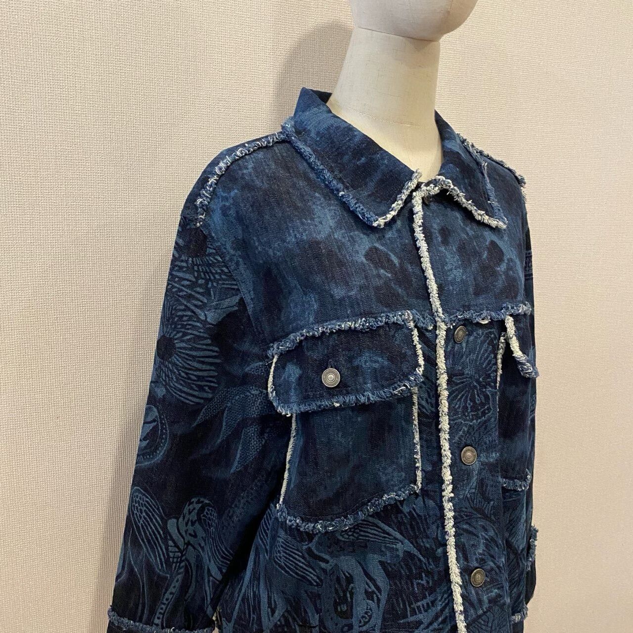 Dior Dior Classic Frayed Jungle Print Denim Jacket Size S / US 4 / IT 40 - 4 Thumbnail