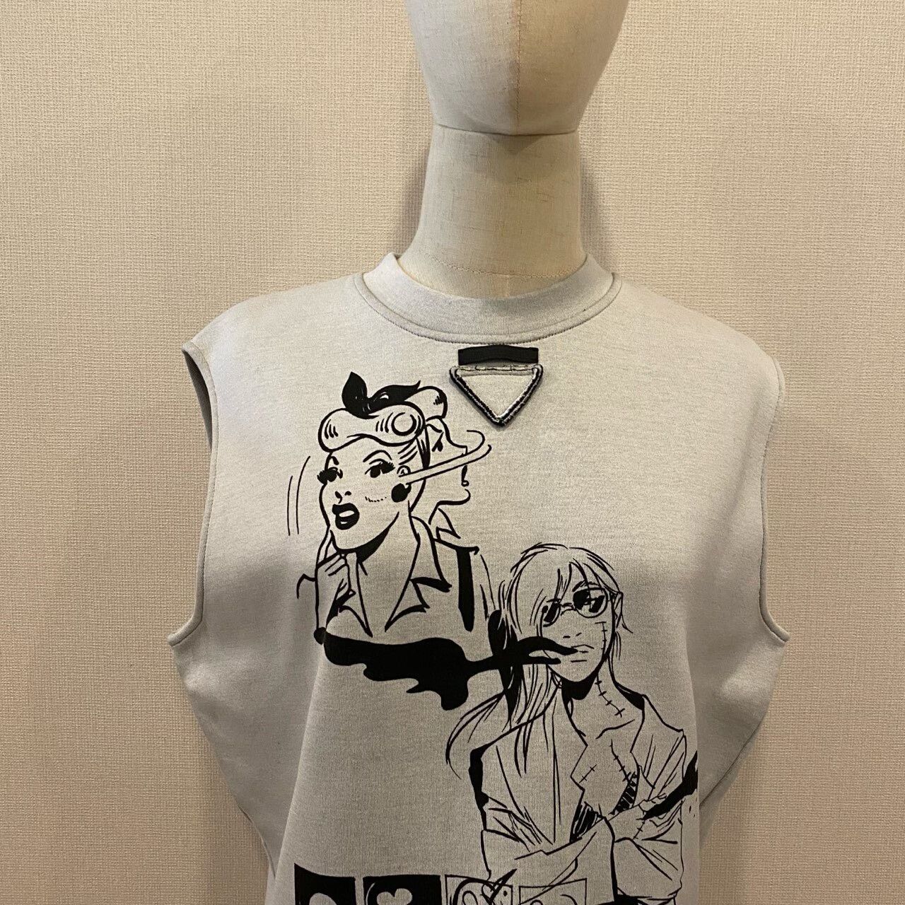 Prada Prada Comic Series Sleeveless Triangle Logo Sweatshirt Size M / US 6-8 / IT 42-44 - 3 Thumbnail