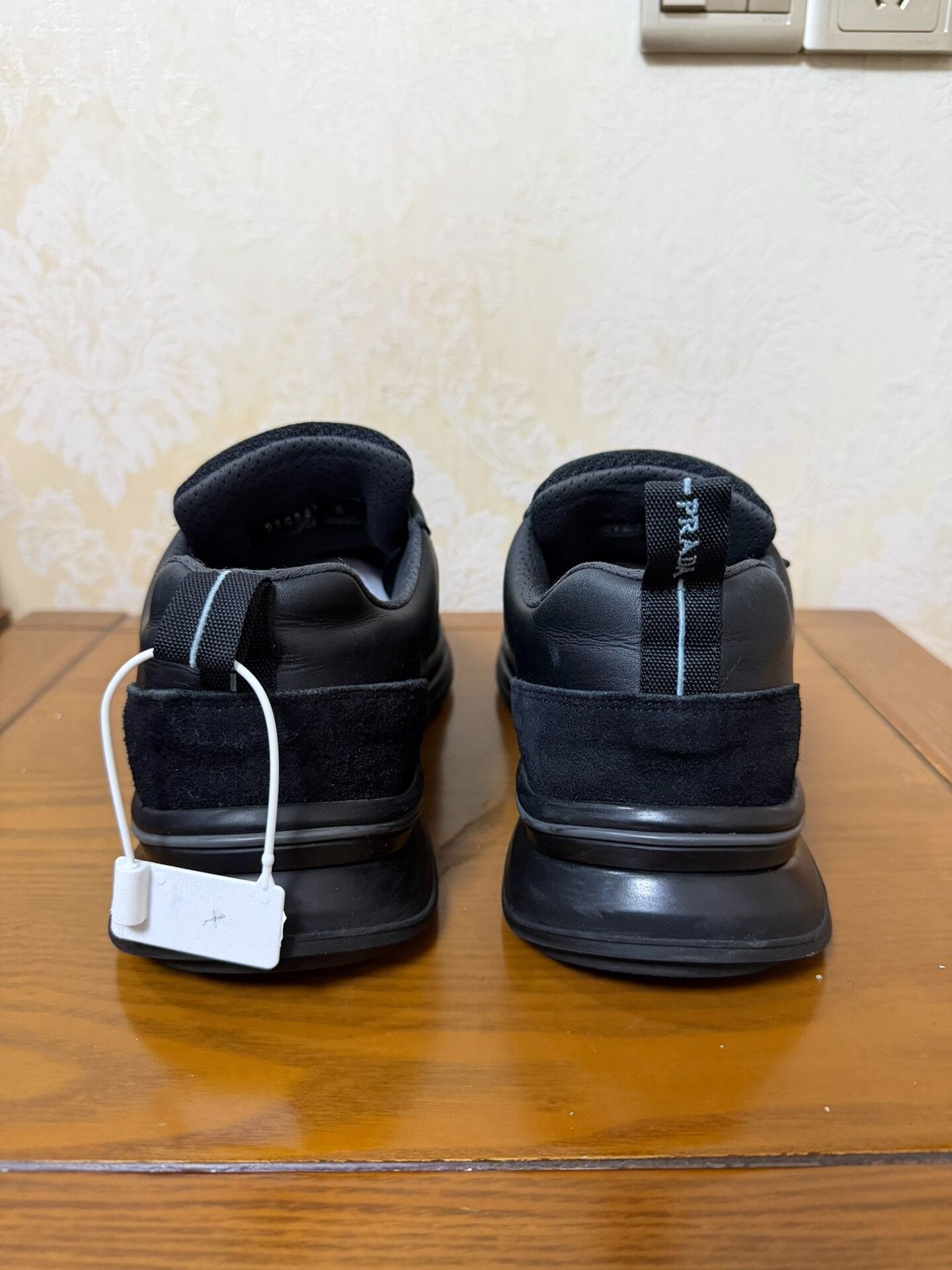 Prada Prada Low-Top Velcro Sneakers Size US 9 / EU 42 - 3 Thumbnail