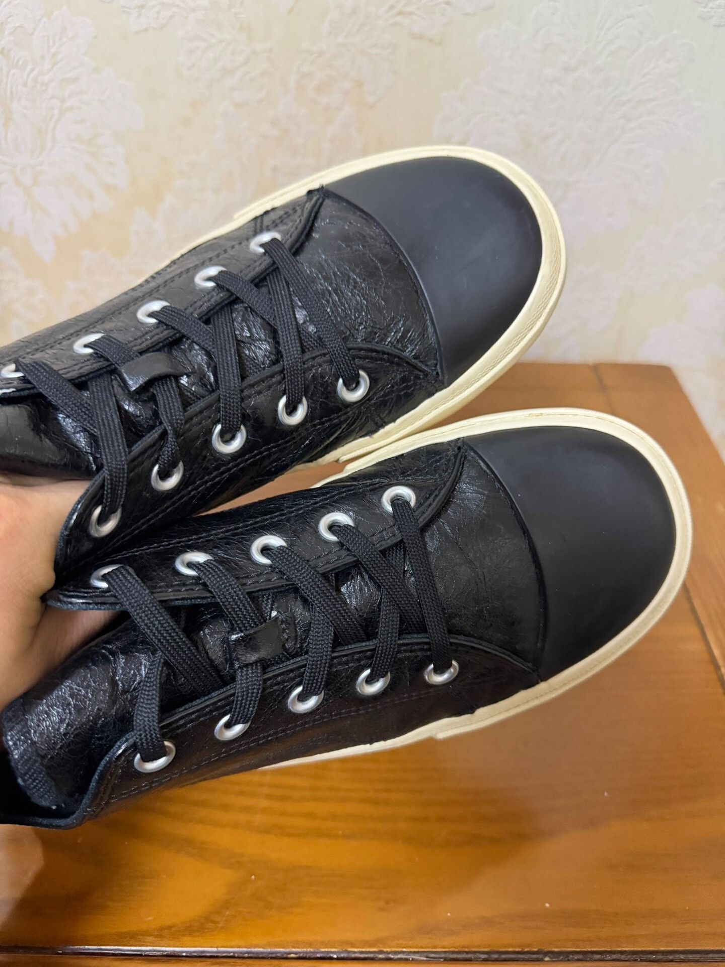 Balenciaga Balenciaga Paris Leather Sneakers Size US 8 / EU 41 - 4 Thumbnail