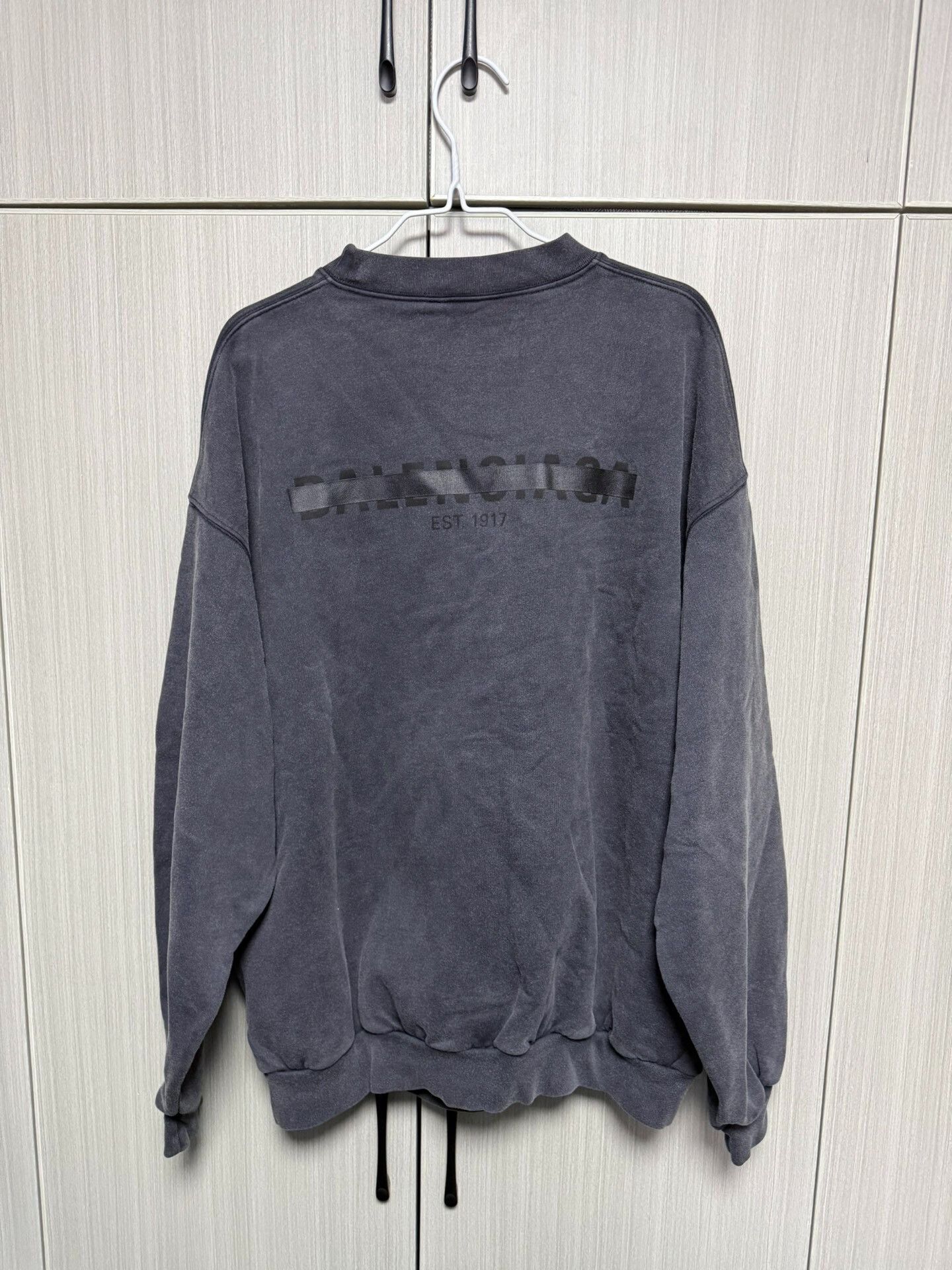 Balenciaga Balenciaga 22FW Strikethrough Crewneck Sweatshirt Size US S / EU 44-46 / 1 - 2 Thumbnail