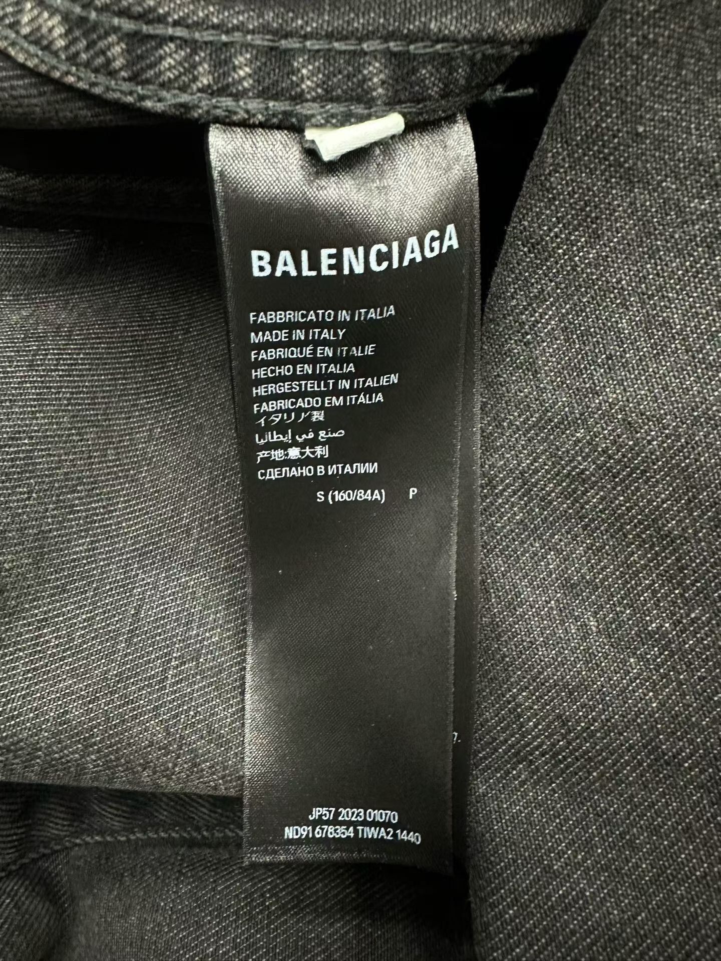 Balenciaga Balenciaga Double B Splatter Letter Jacket Size US S / EU 44-46 / 1 - 4 Thumbnail