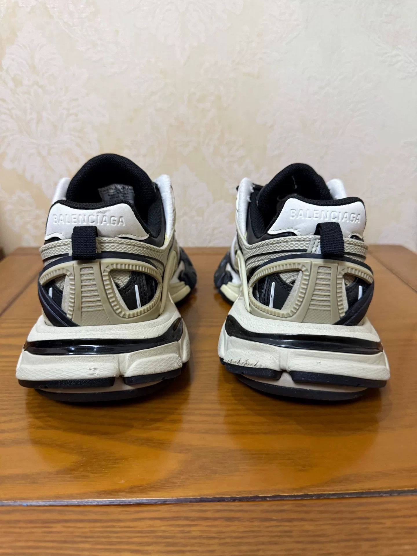 Balenciaga Balenciaga Track 2.0 Sneakers Size US 6 / IT 36 - 3 Thumbnail