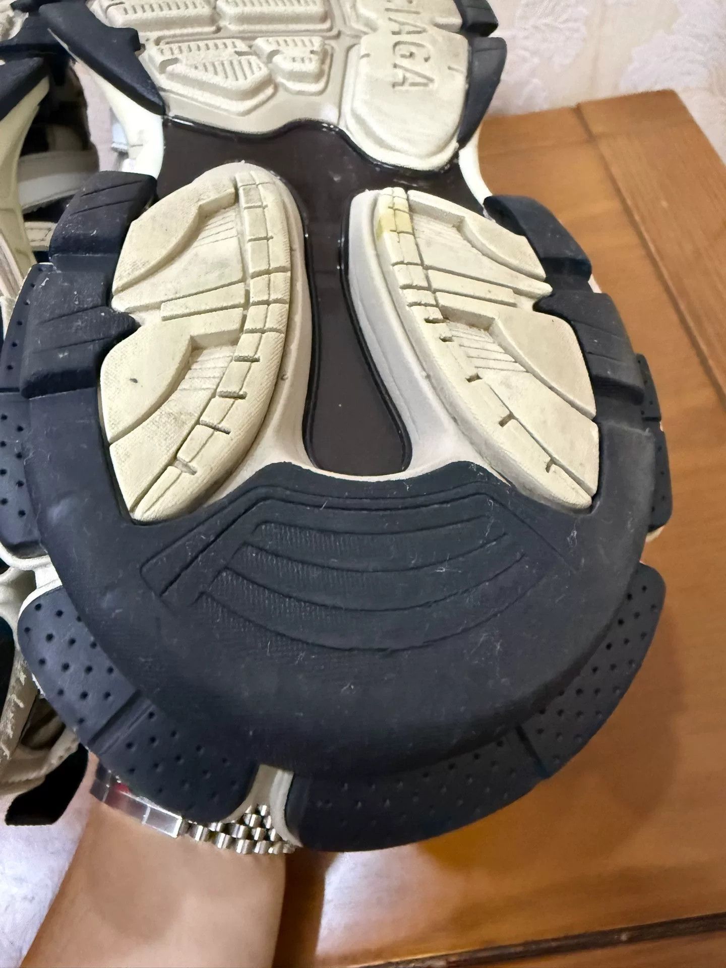 Balenciaga Balenciaga Track 2.0 Sneakers Size US 6 / IT 36 - 6 Thumbnail