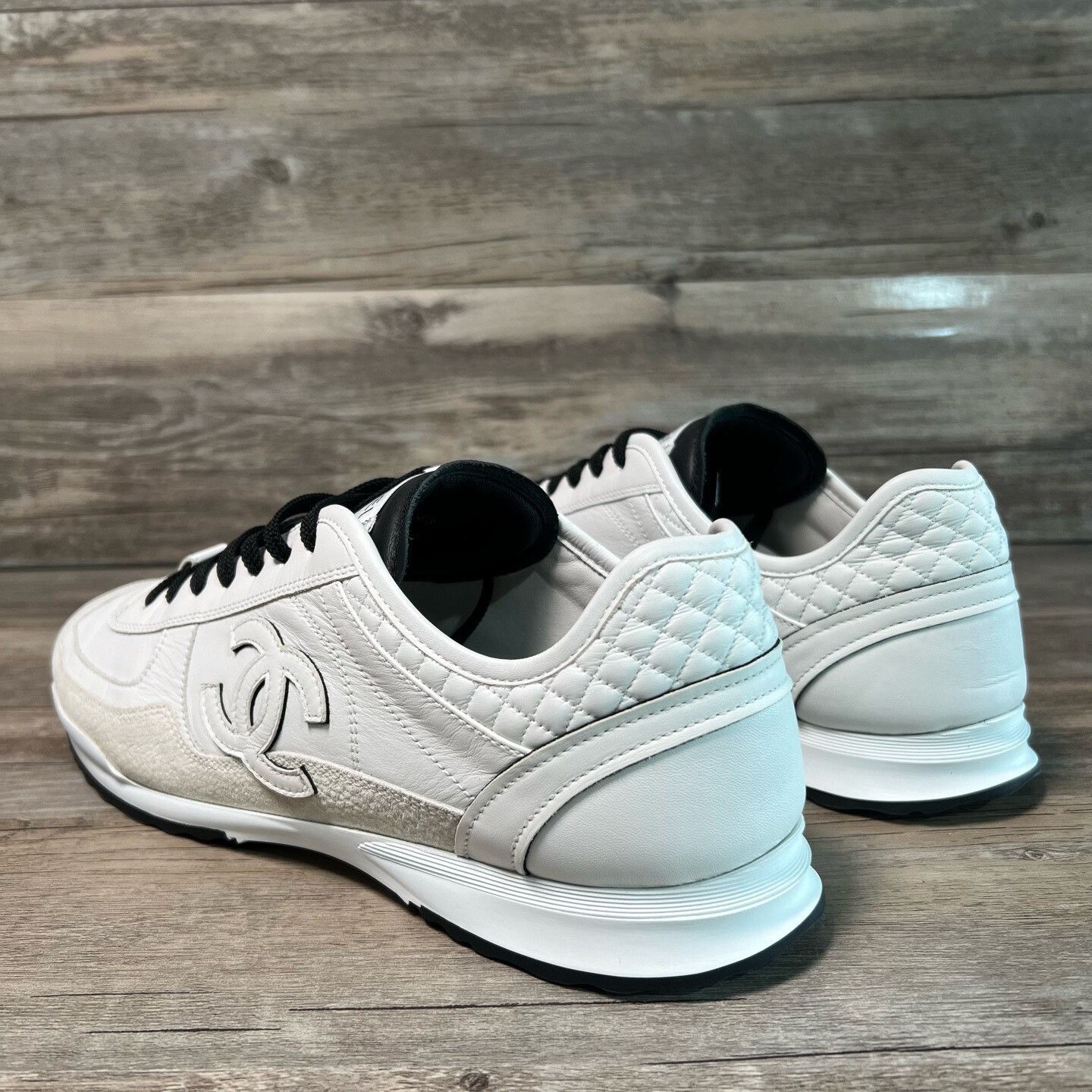 Chanel CHANEL 25P Men's White Leather Trainers Size US 10 / EU 43 - 3 Thumbnail