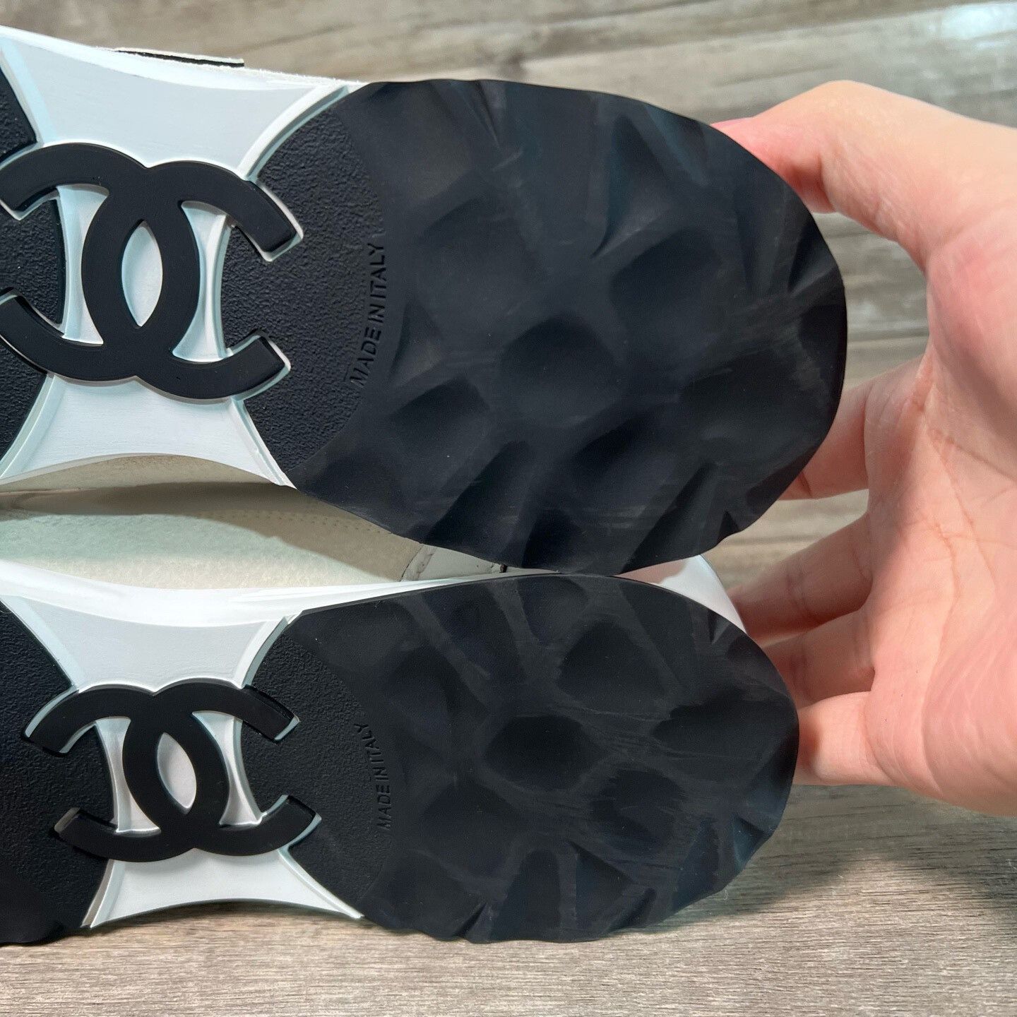 Chanel CHANEL 25P Men's White Leather Trainers Size US 10 / EU 43 - 7 Thumbnail