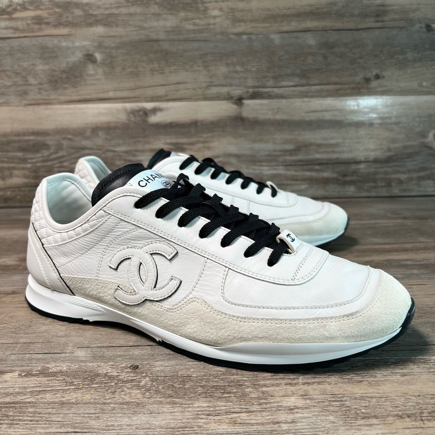 Chanel CHANEL 25P Men's White Leather Trainers Size US 10 / EU 43 - 2 Thumbnail