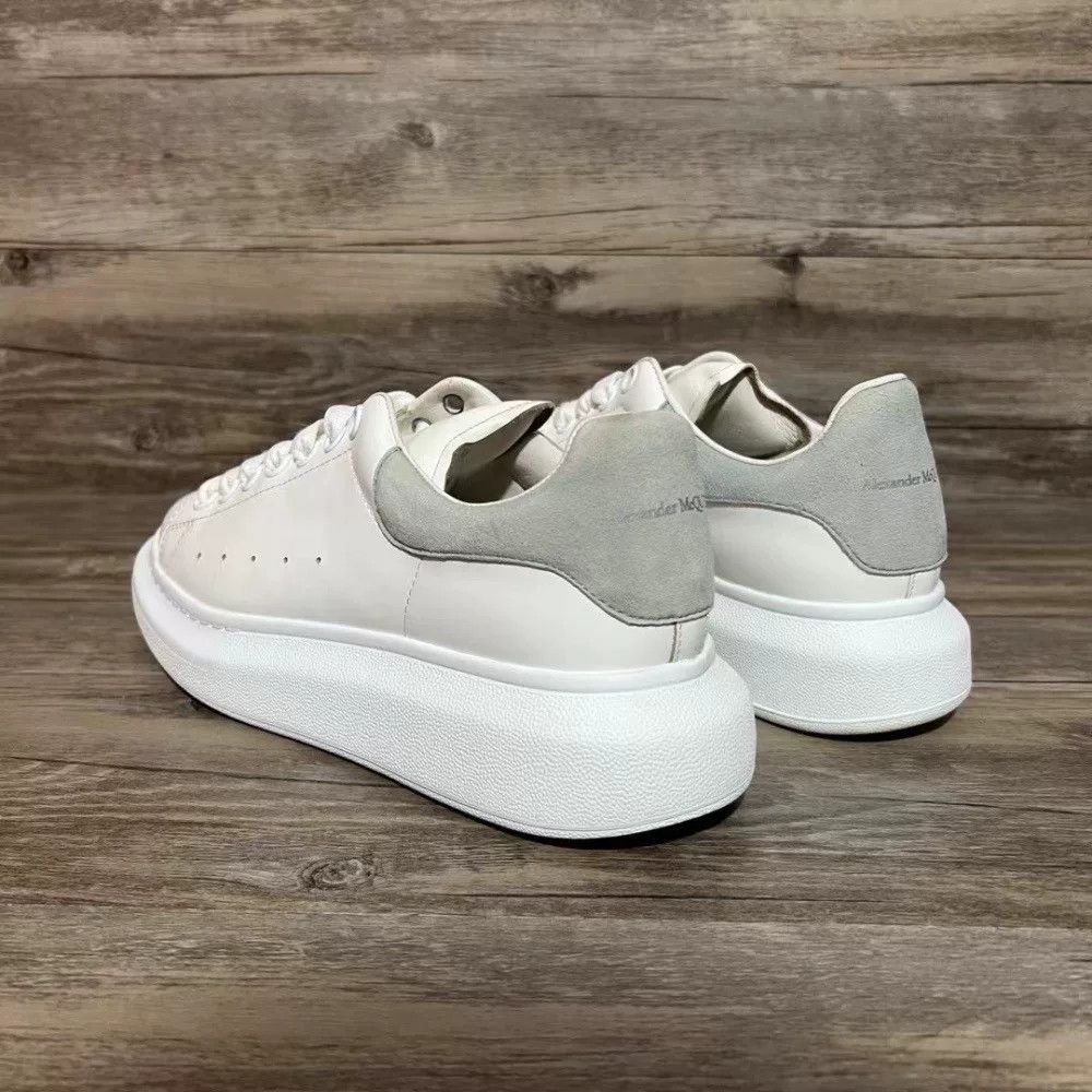Alexander McQueen Alexander McQueen Gray White Sneakers Size US 6 / EU 39 - 3 Thumbnail