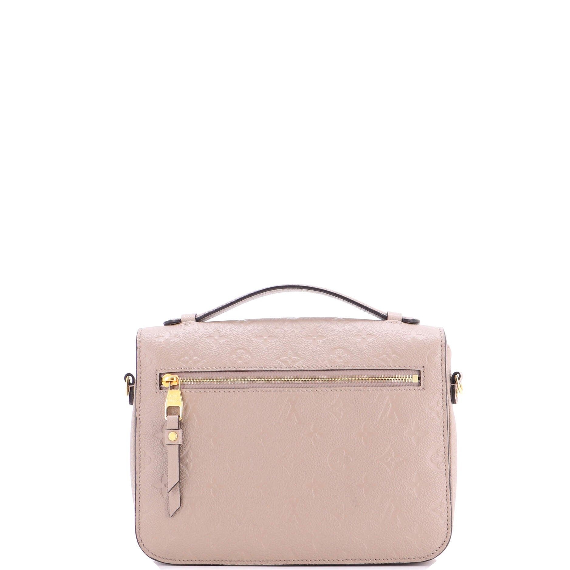 Louis Vuitton Pochette Metis Size ONE SIZE - 3 Thumbnail