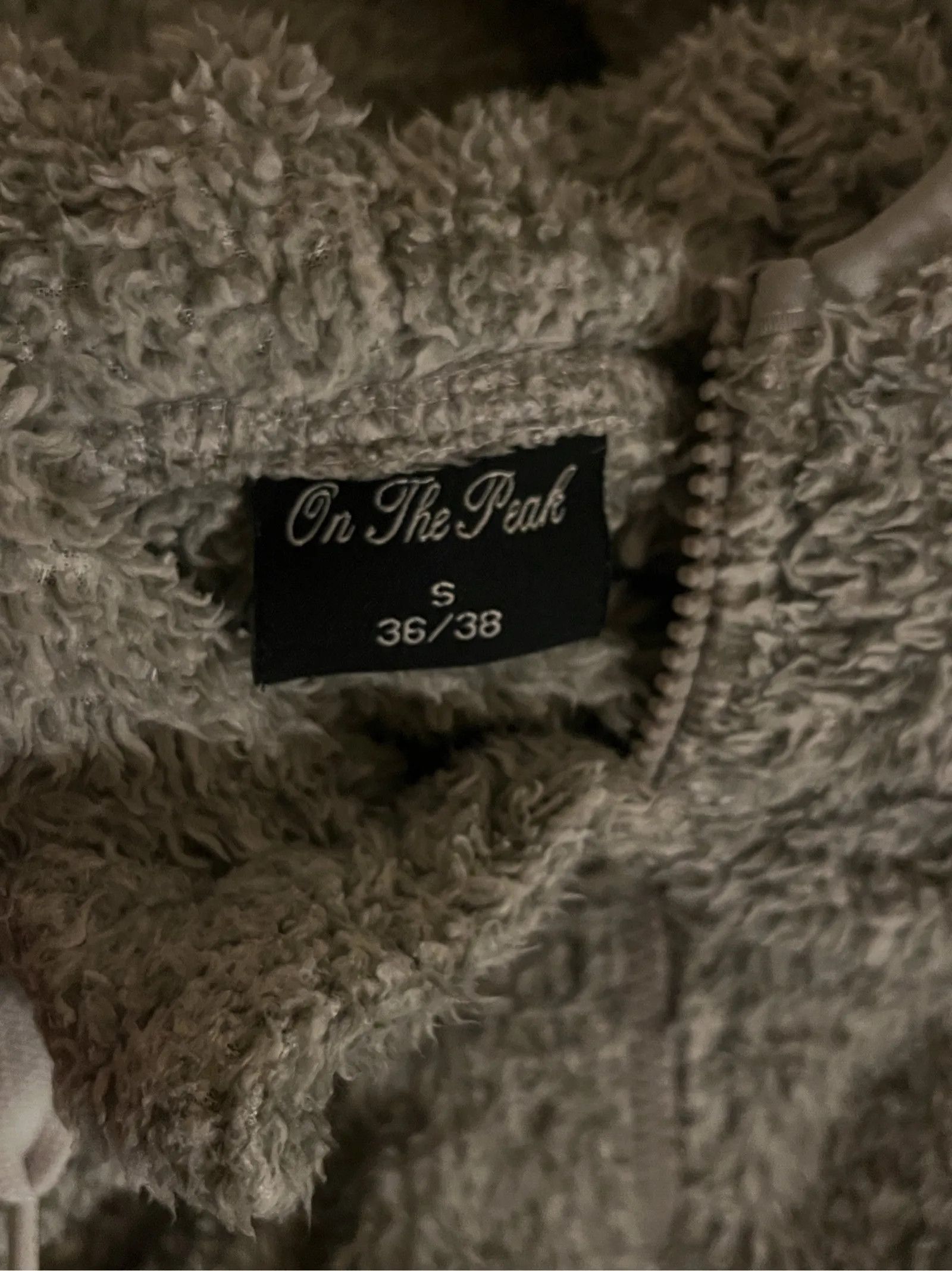 On On The Peak Jacket Size S / US 4 / IT 40 - 2 Thumbnail