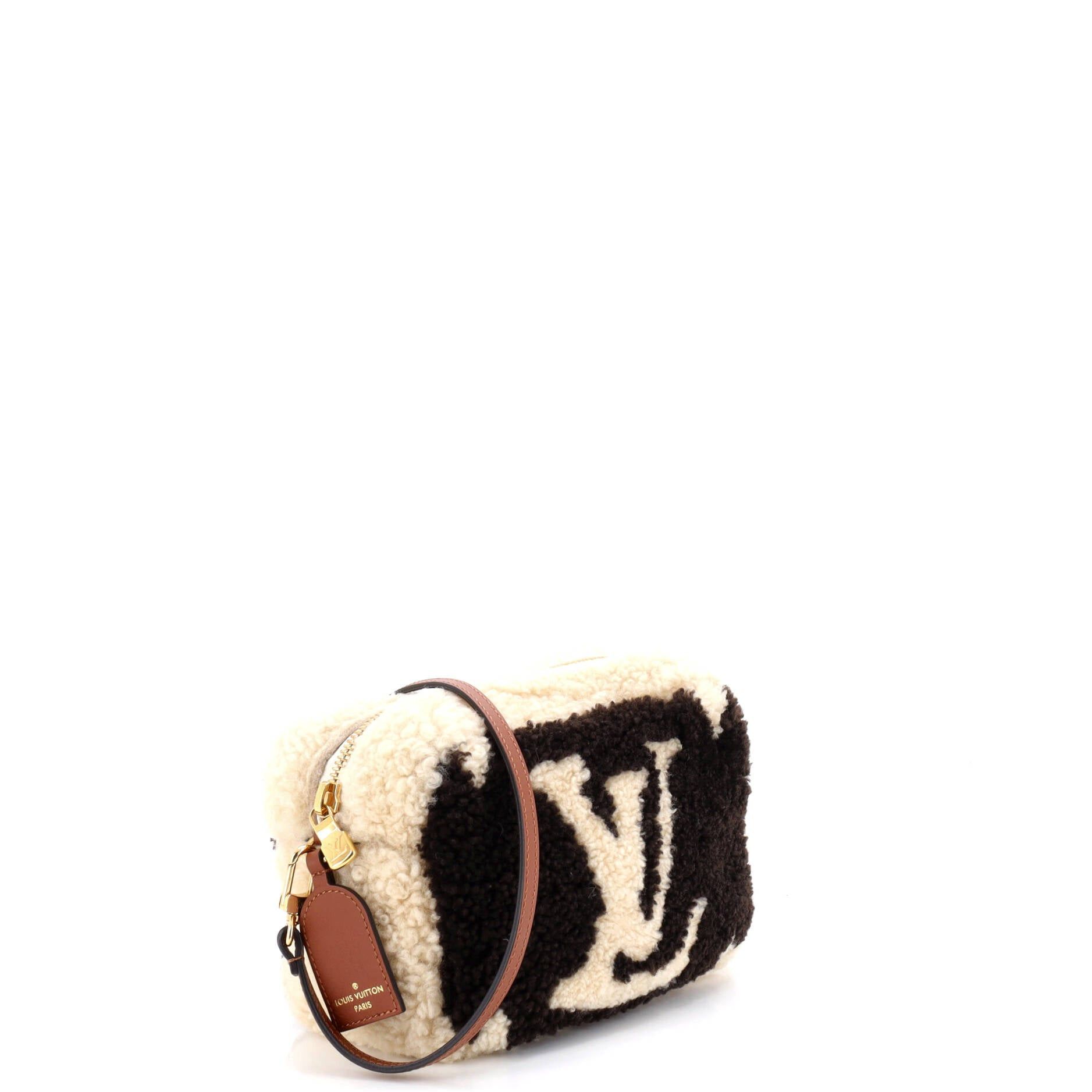 Louis Vuitton Beach Pouch Size ONE SIZE - 2 Thumbnail