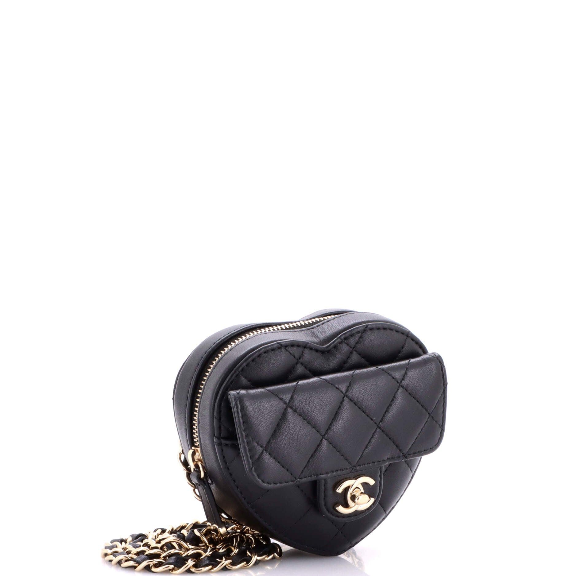 Chanel CC in Love Heart Belt Bag Size ONE SIZE - 3 Thumbnail