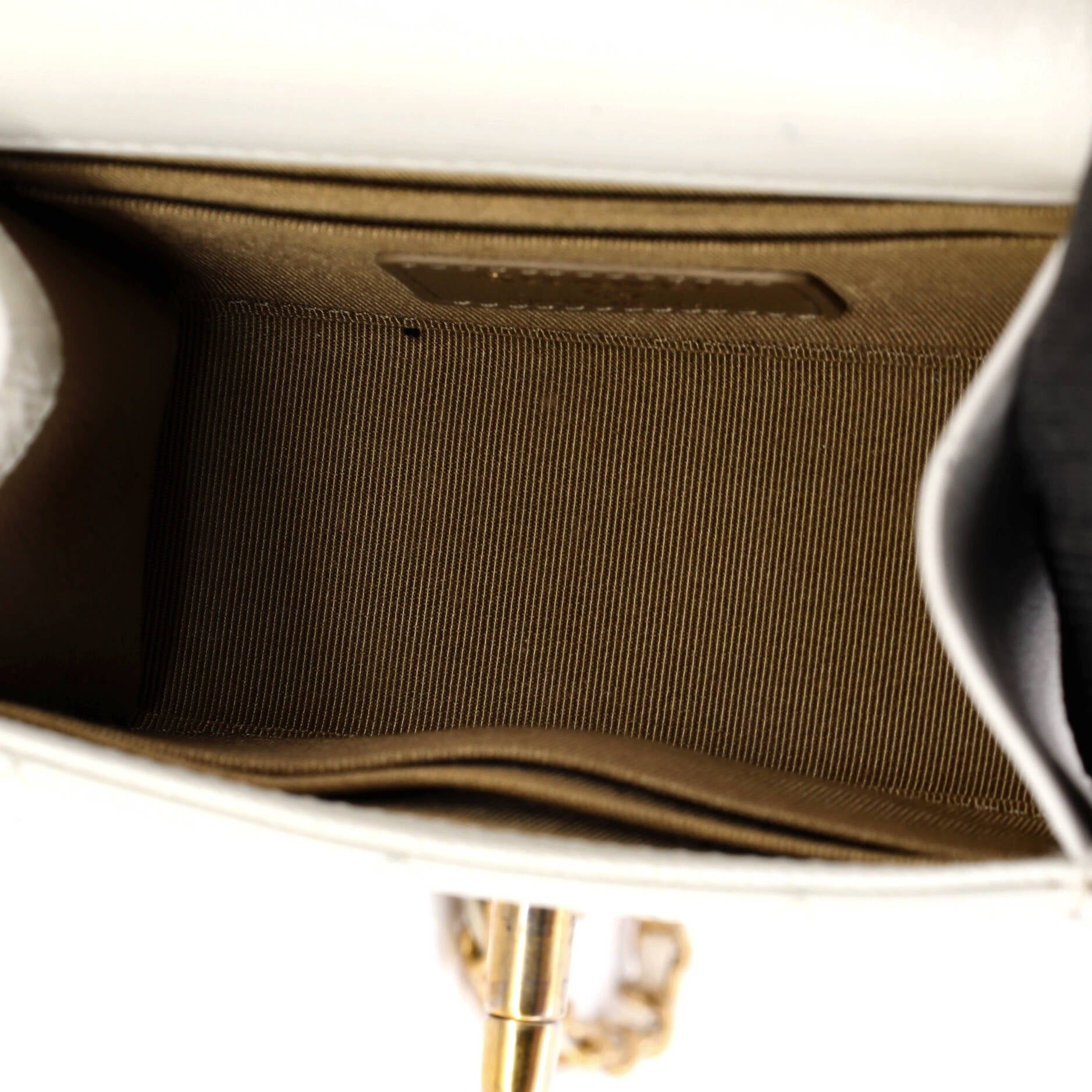 Chanel Chic Pearls Flap Clutch with Chain Size ONE SIZE - 6 Thumbnail