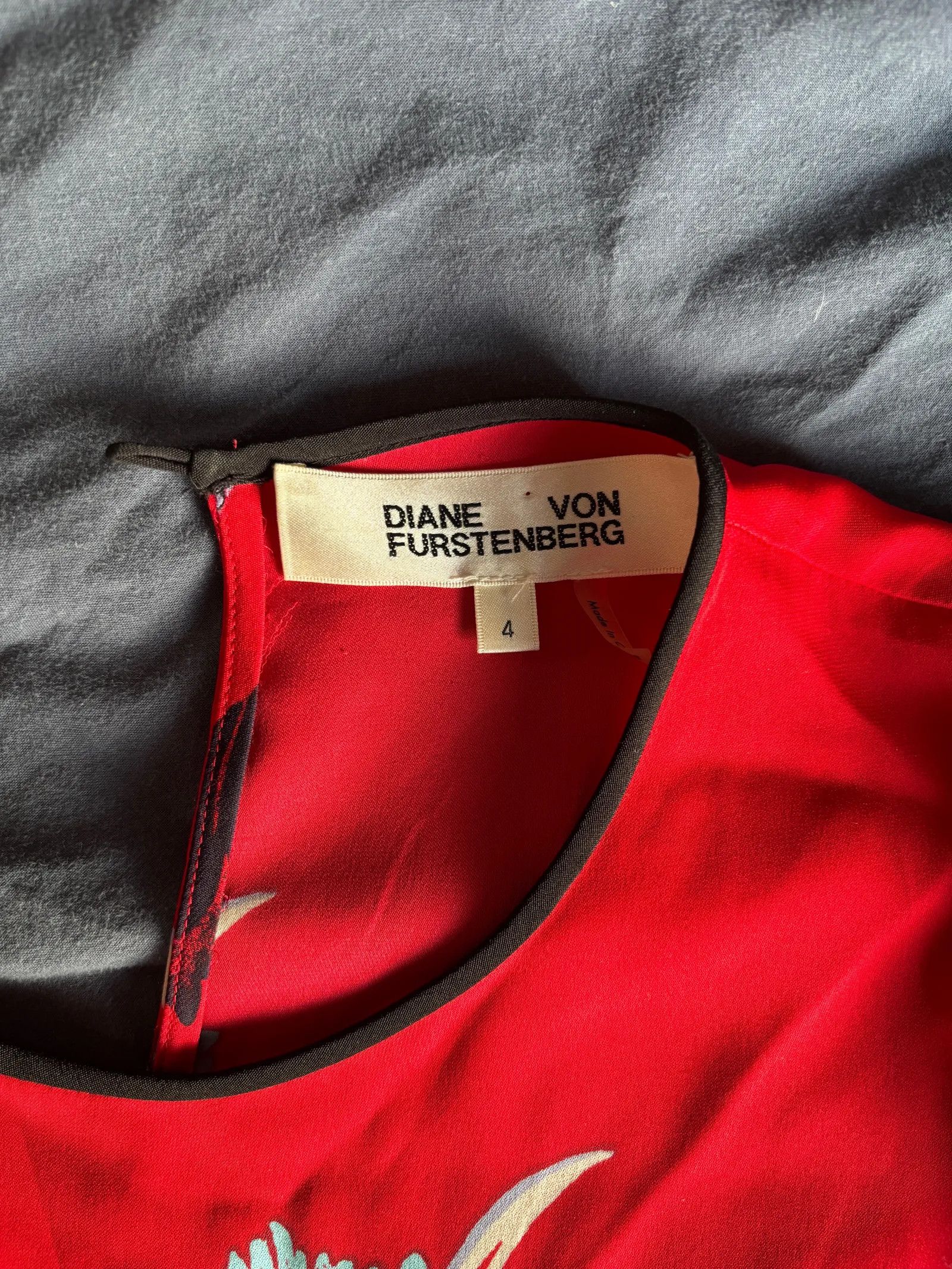 Diane von Furstenberg Diane von Furstenberg Dress Size XXS / US 00 / IT 34 - 4 Thumbnail