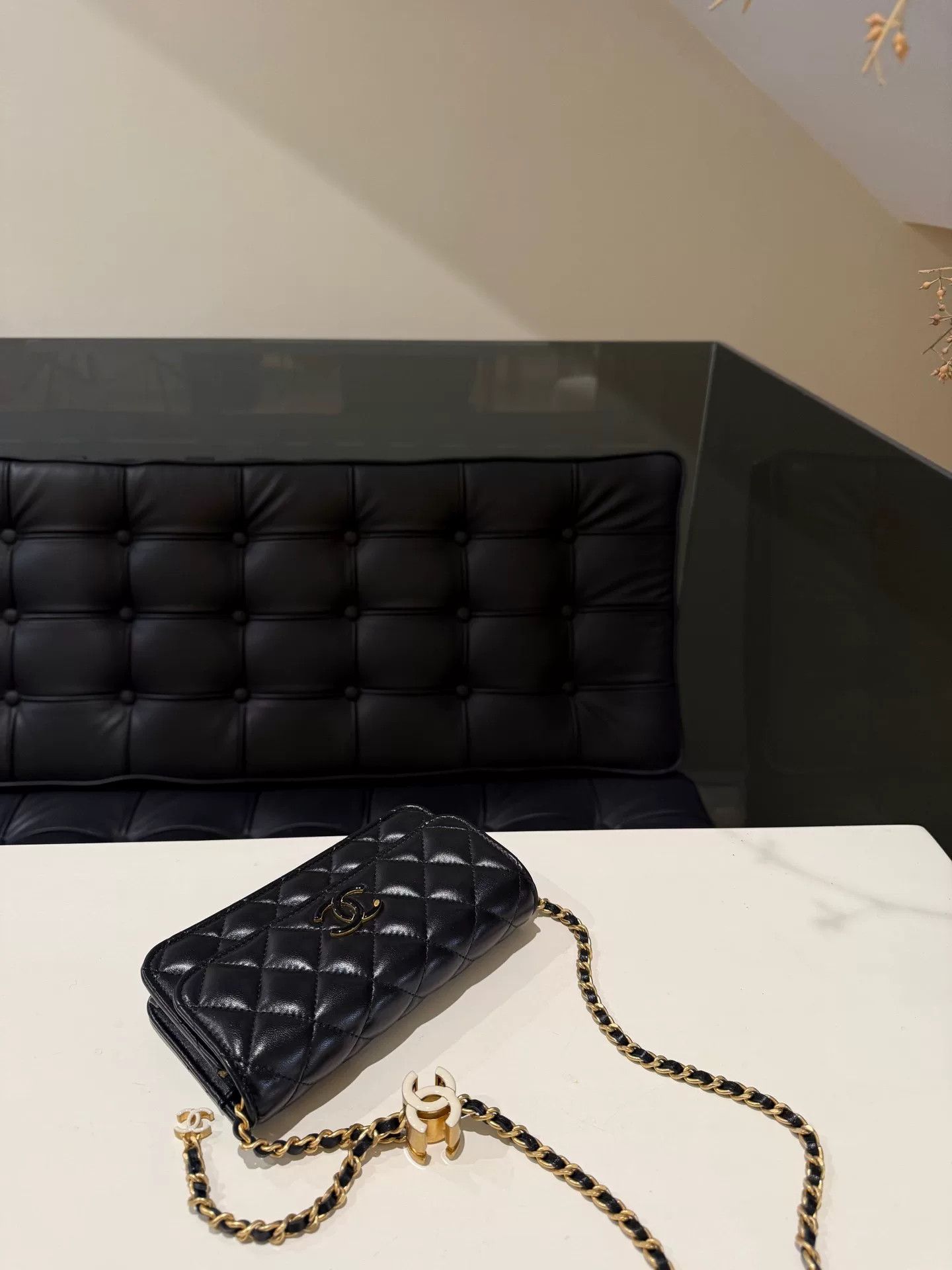 Chanel Pre-loved Bag Very good condition Size ONE SIZE - 6 Thumbnail