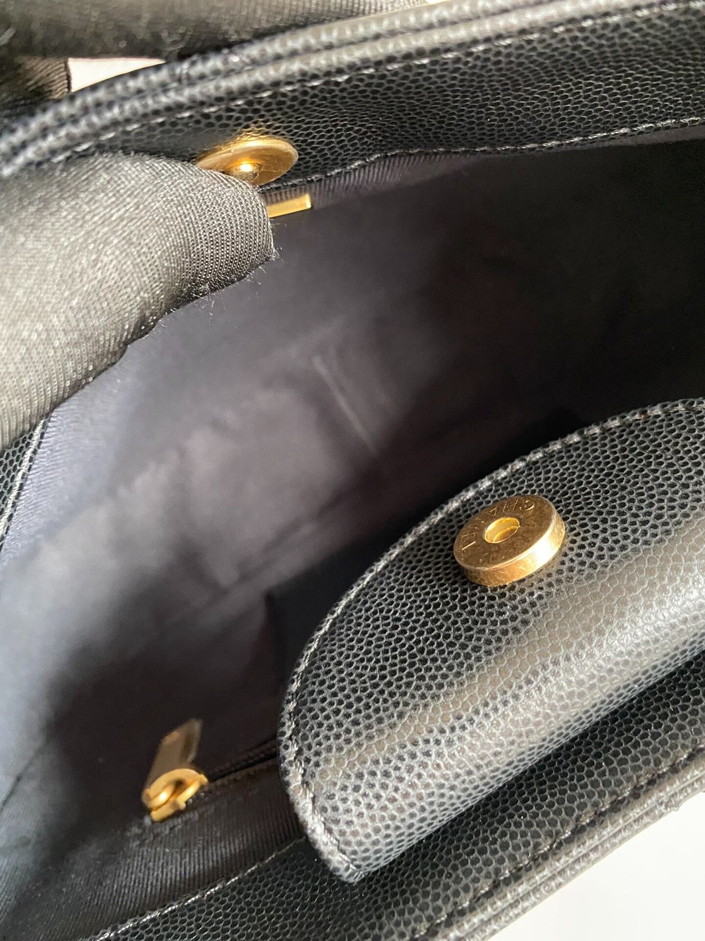 Chanel Pre-loved Bag Very good condition Size ONE SIZE - 6 Thumbnail