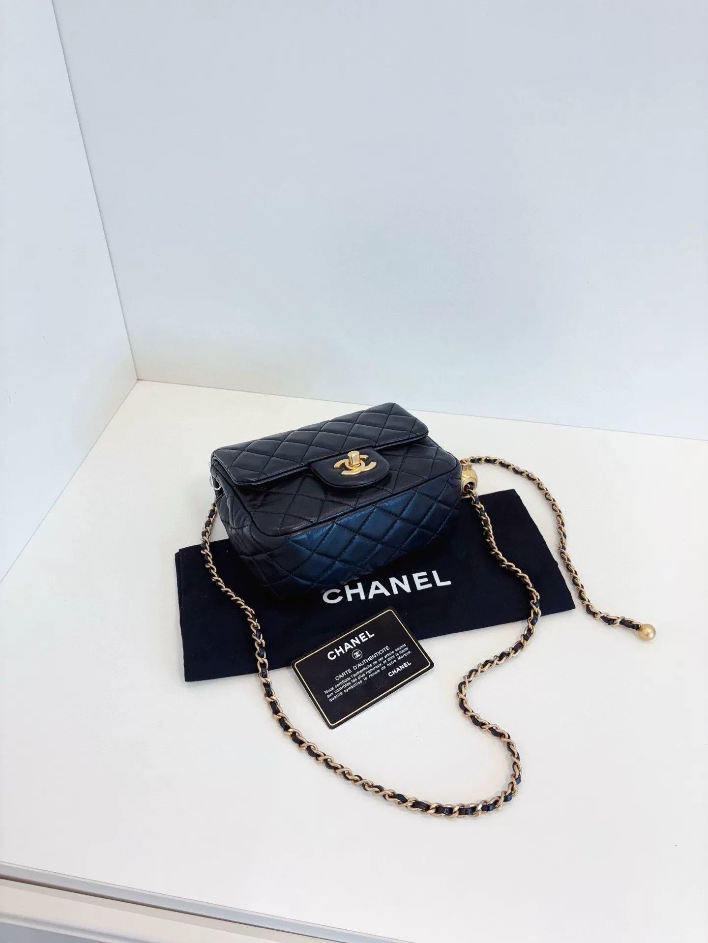 Chanel Pre-loved Bag Very good condition Size ONE SIZE - 6 Thumbnail