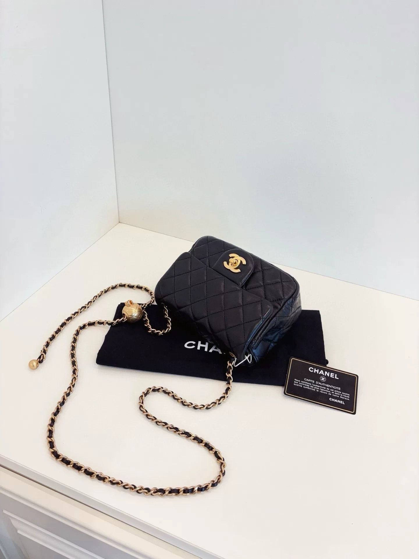 Chanel Pre-loved Bag Very good condition Size ONE SIZE - 7 Thumbnail