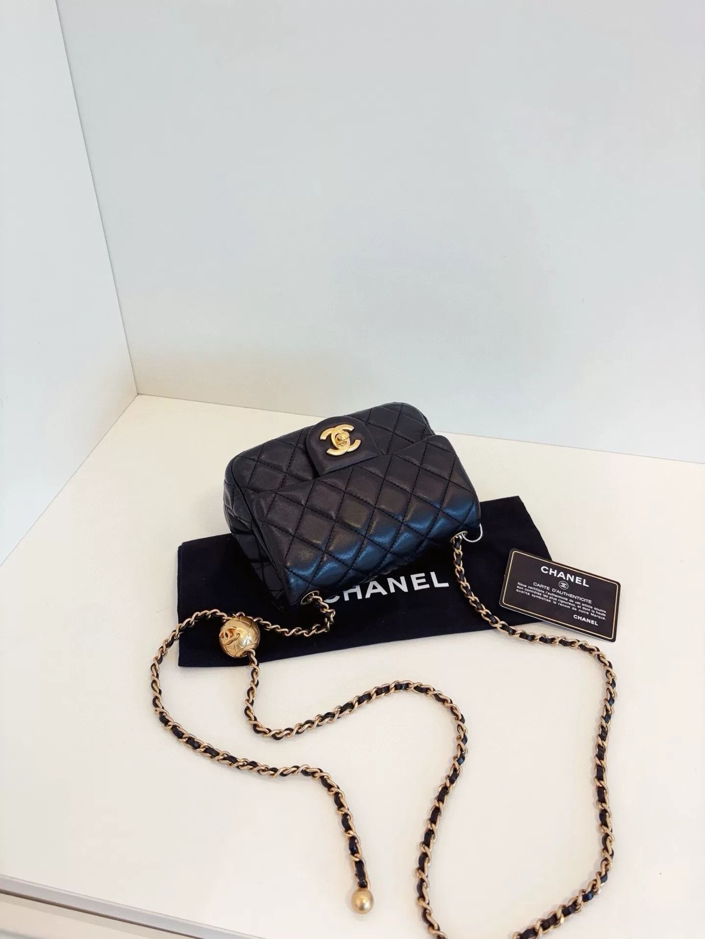 Chanel Pre-loved Bag Very good condition Size ONE SIZE - 4 Thumbnail