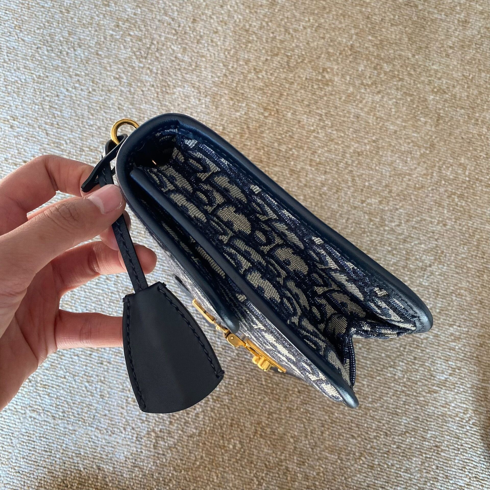Dior Pre-loved Bag Very good condition Size ONE SIZE - 4 Thumbnail