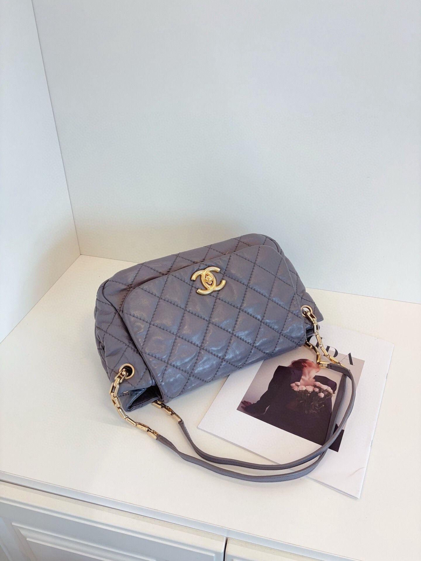 Chanel Pre-loved Bag Very good condition Size ONE SIZE - 5 Thumbnail