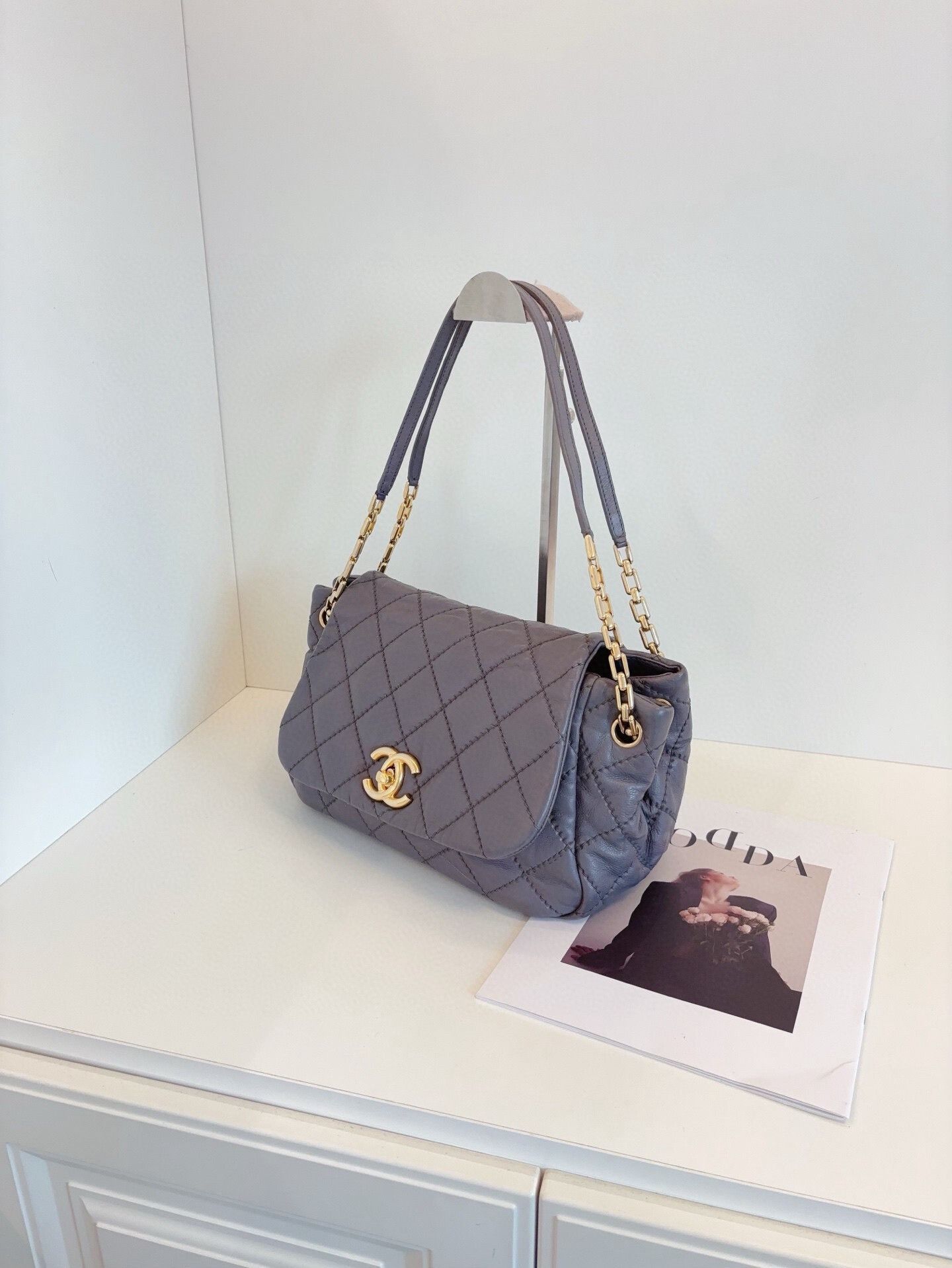 Chanel Pre-loved Bag Very good condition Size ONE SIZE - 4 Thumbnail