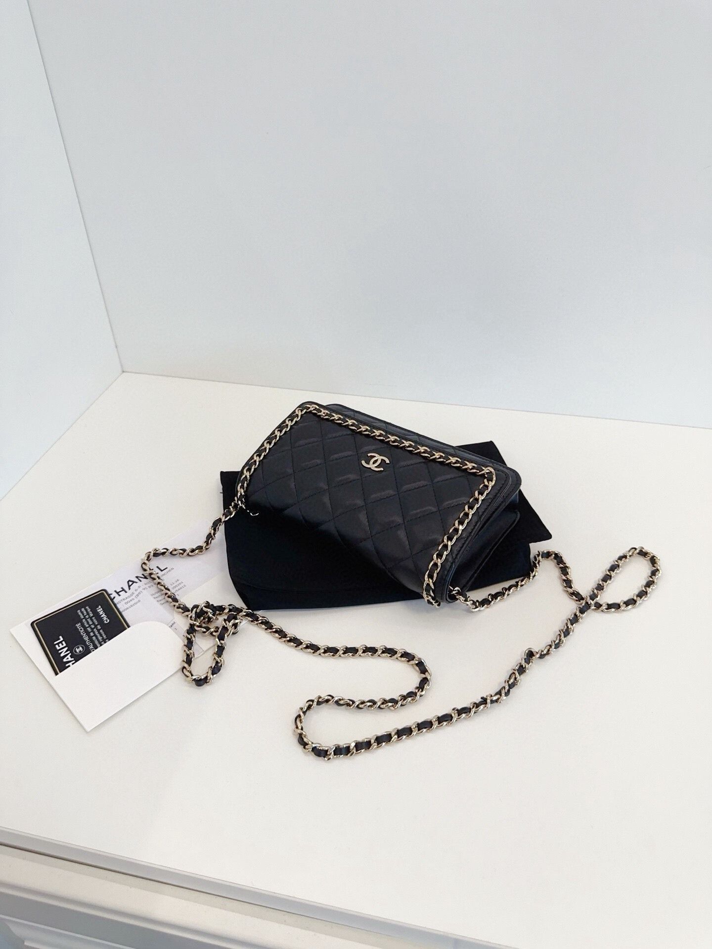 Chanel Pre-loved Bag Very good condition Size ONE SIZE - 6 Thumbnail