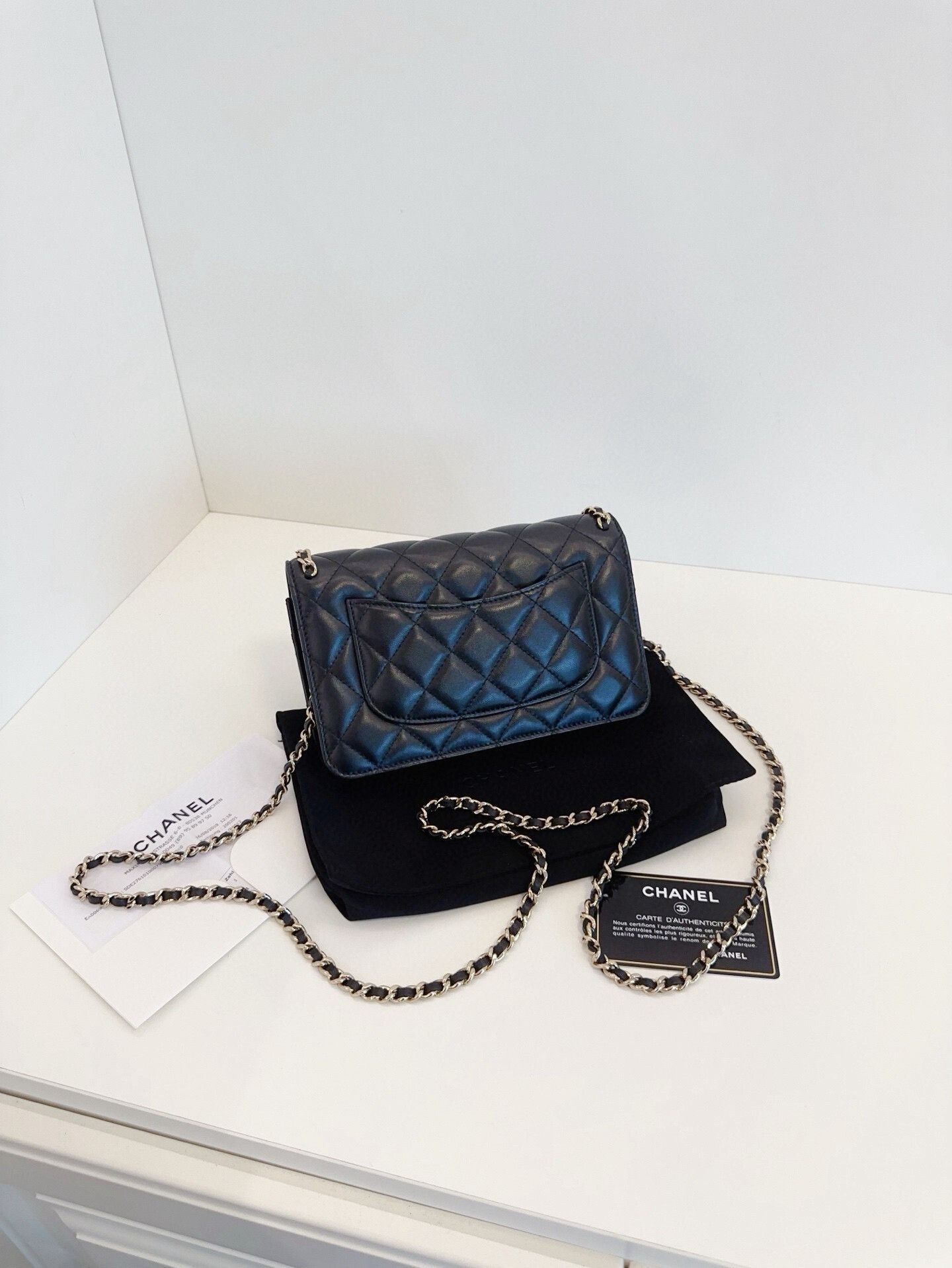 Chanel Pre-loved Bag Very good condition Size ONE SIZE - 3 Thumbnail