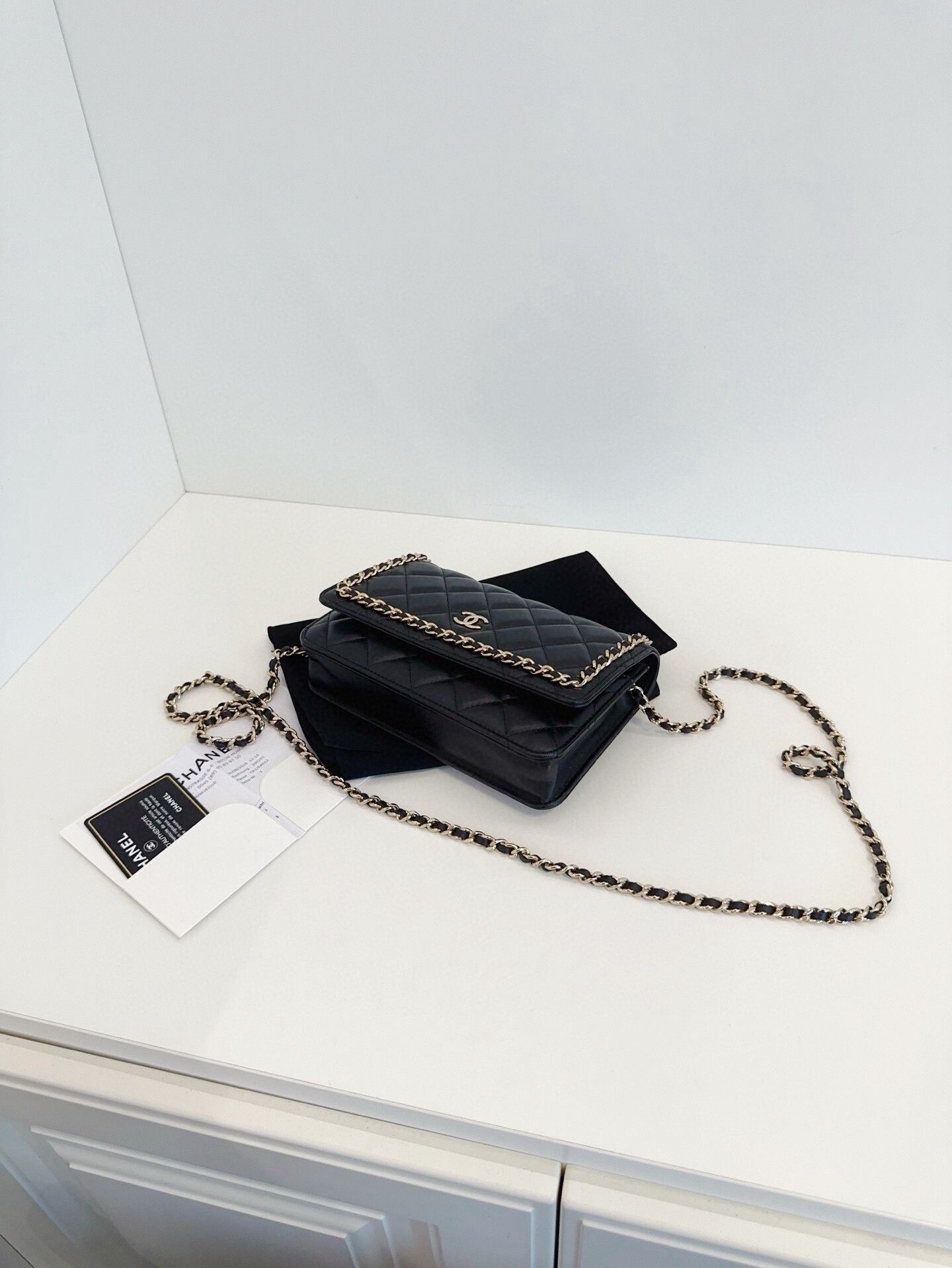 Chanel Pre-loved Bag Very good condition Size ONE SIZE - 5 Thumbnail