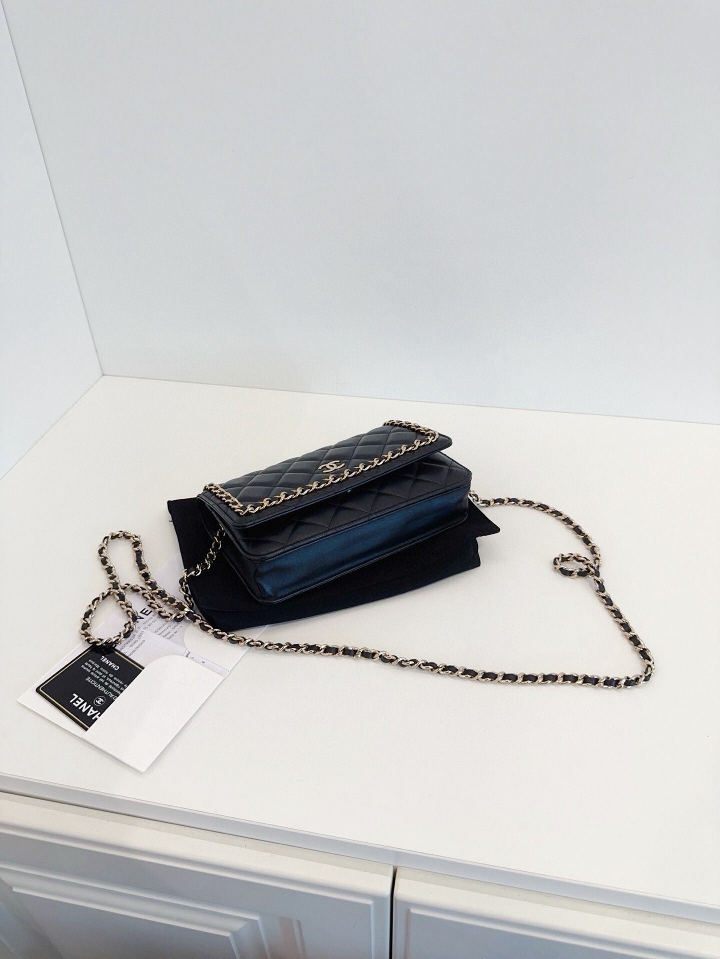 Chanel Pre-loved Bag Very good condition Size ONE SIZE - 4 Thumbnail