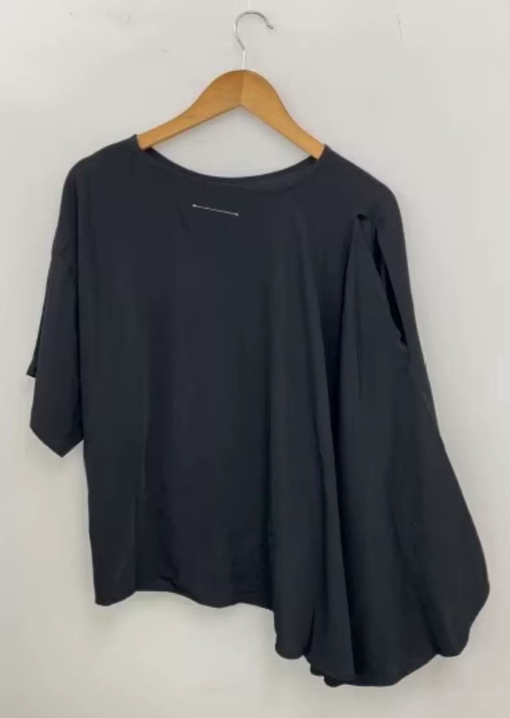 Maison Margiela MM6 Maison Margiela Transformable Short-Sleeve Knit Size XS / US 0-2 / IT 36-38 - 2 Thumbnail