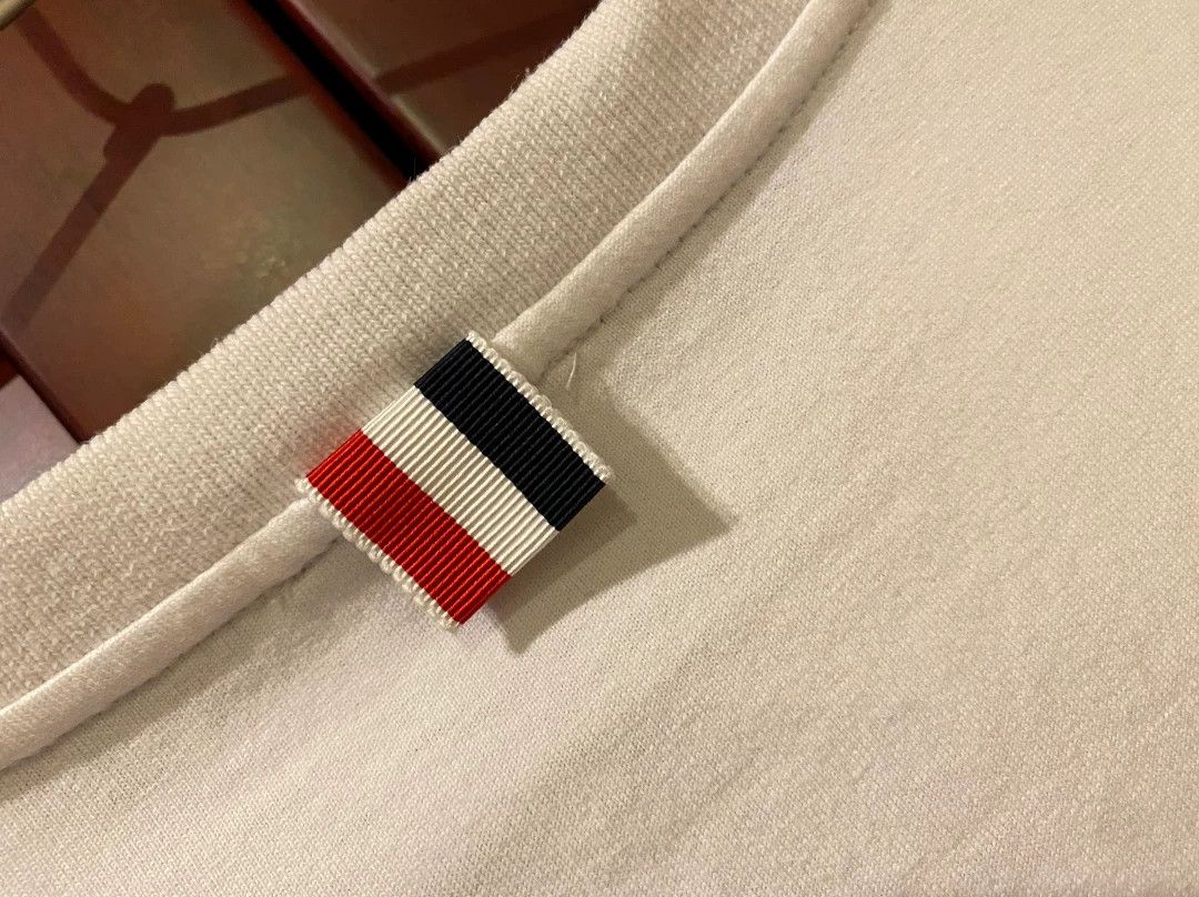 Thom Browne Thom Browne Men's Short-Sleeve T-Shirt Size US M / EU 48-50 / 2 - 6 Thumbnail