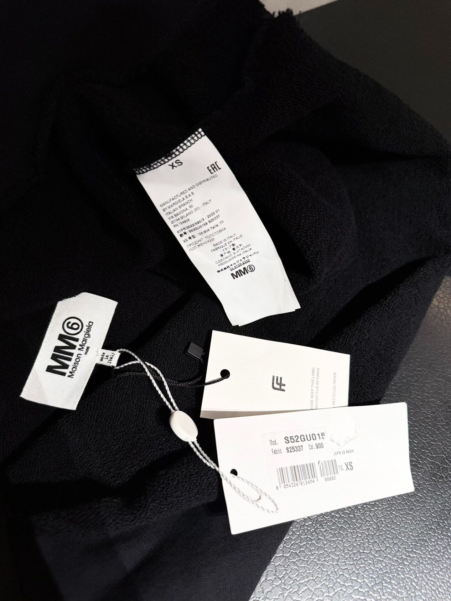 MM6 MM6 21FW Maison Margiela Black Cropped Hoodie Size XS / US 0-2 / IT 36-38 - 3 Thumbnail