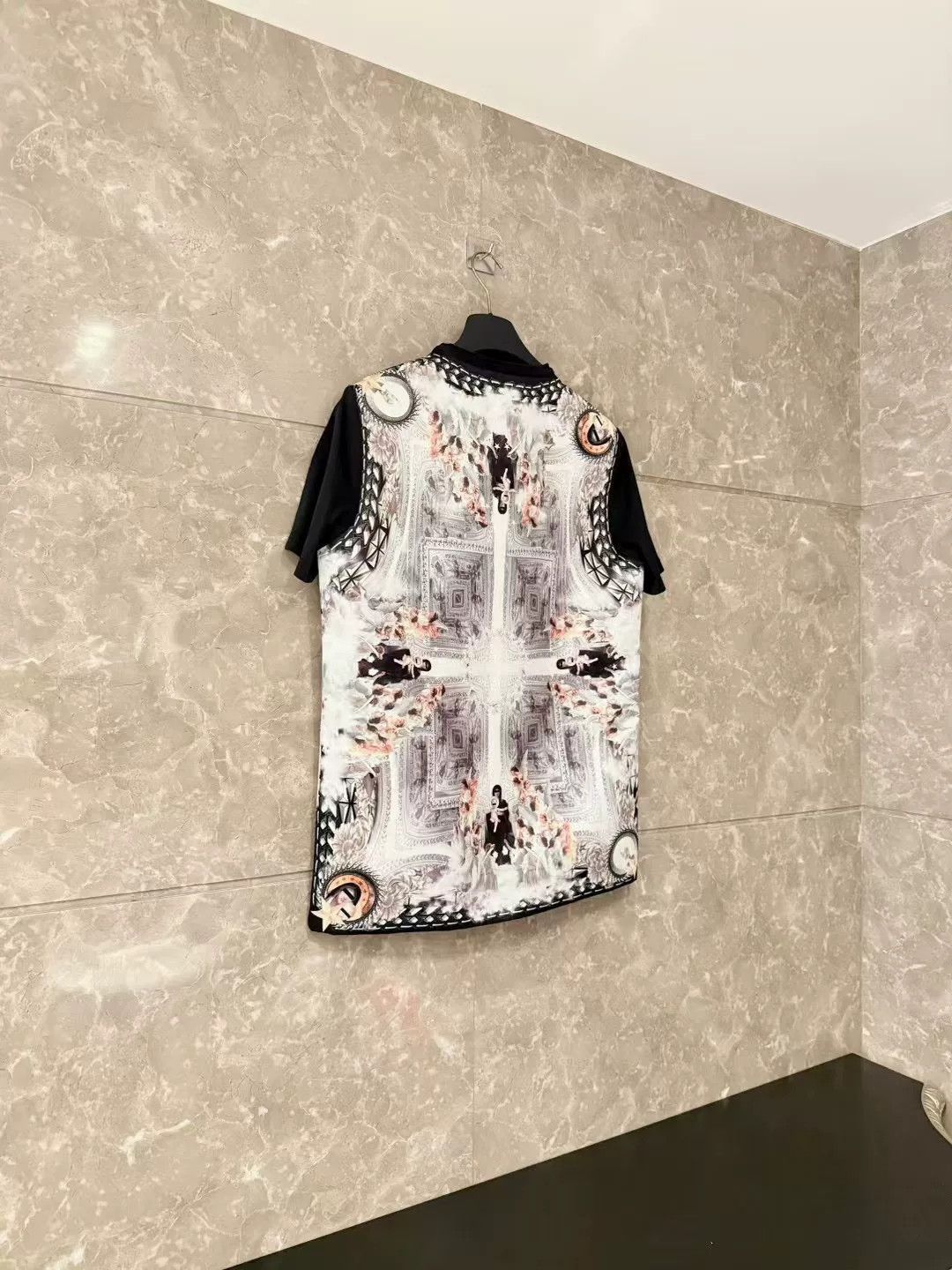 Givenchy Givenchy Showpiece Virgin Mary Silk T-Shirt Size XS / US 0-2 / IT 36-38 - 2 Thumbnail