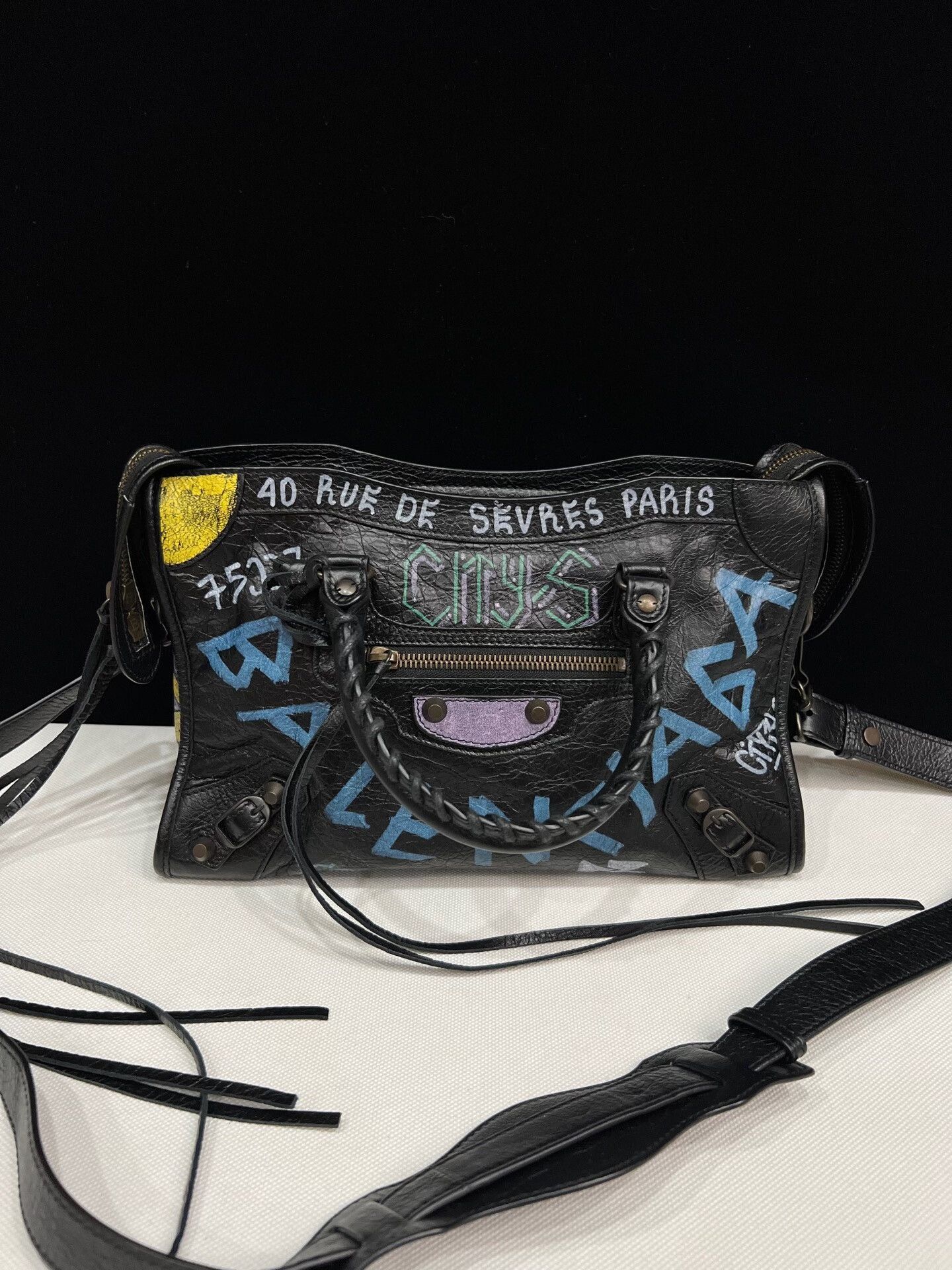Balenciaga Pre-loved Bag Very good condition Size ONE SIZE - 2 Thumbnail