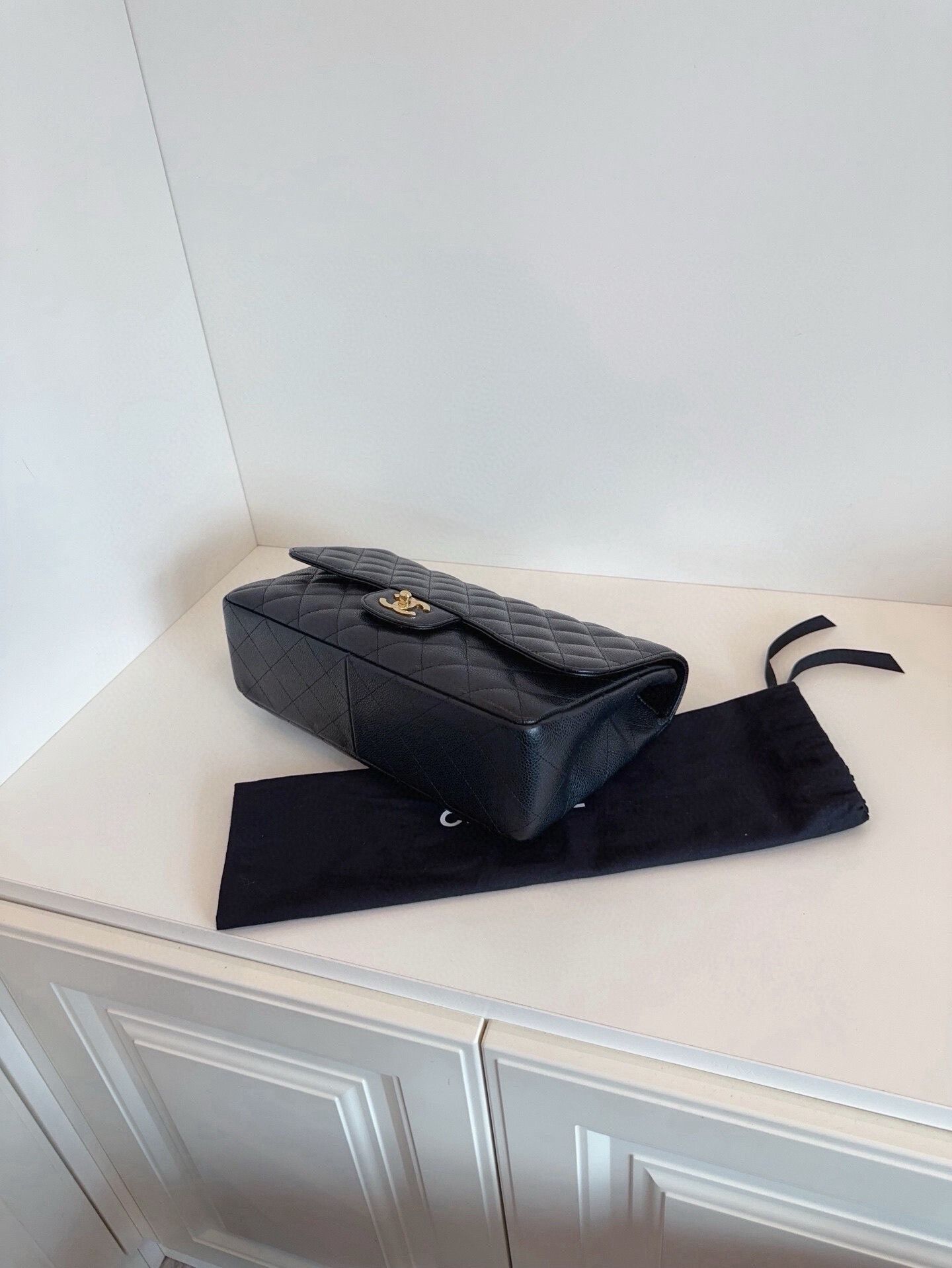 Chanel Pre-loved Bag Very good condition Size ONE SIZE - 5 Thumbnail