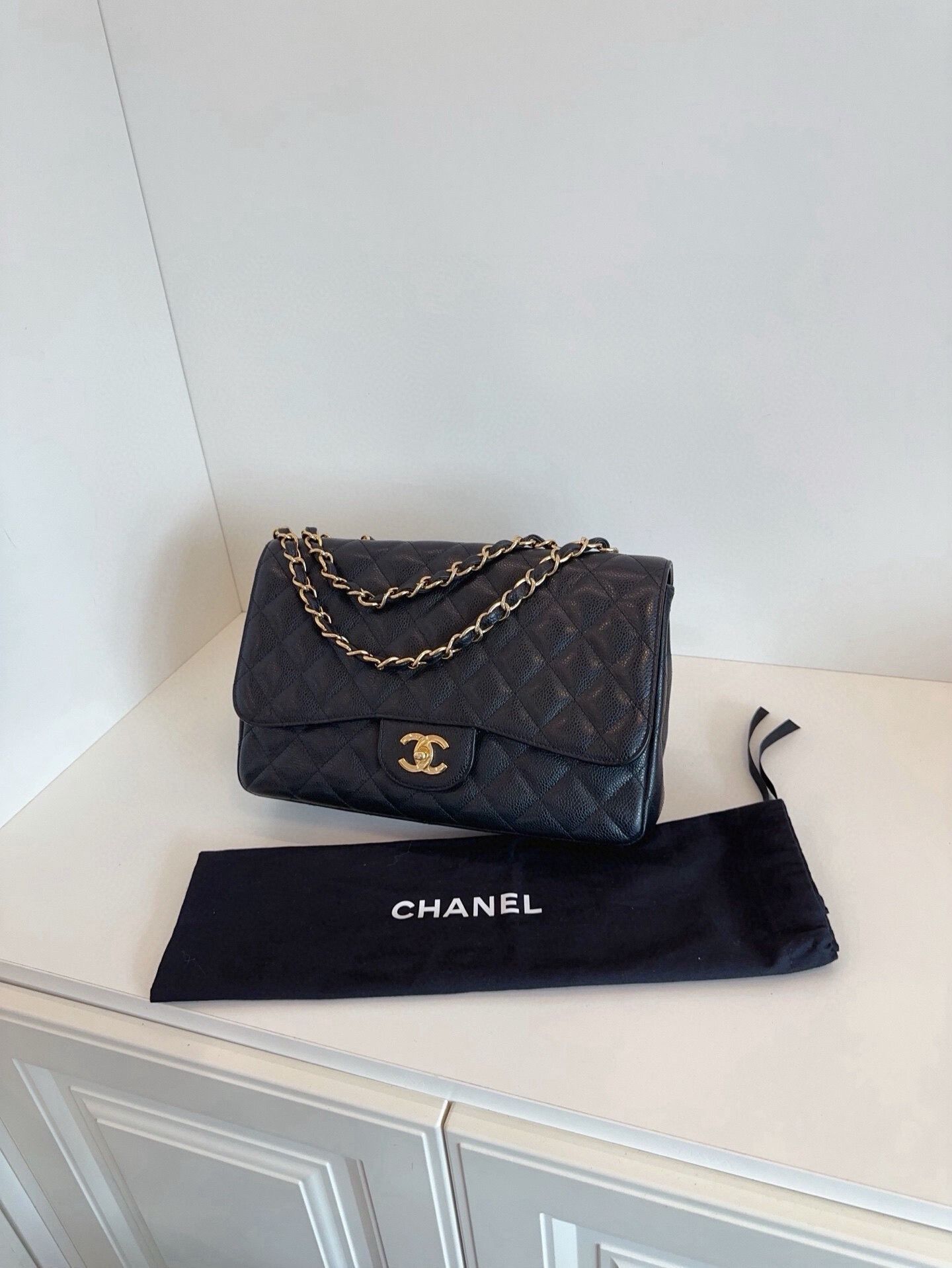 Chanel Pre-loved Bag Very good condition Size ONE SIZE - 2 Thumbnail