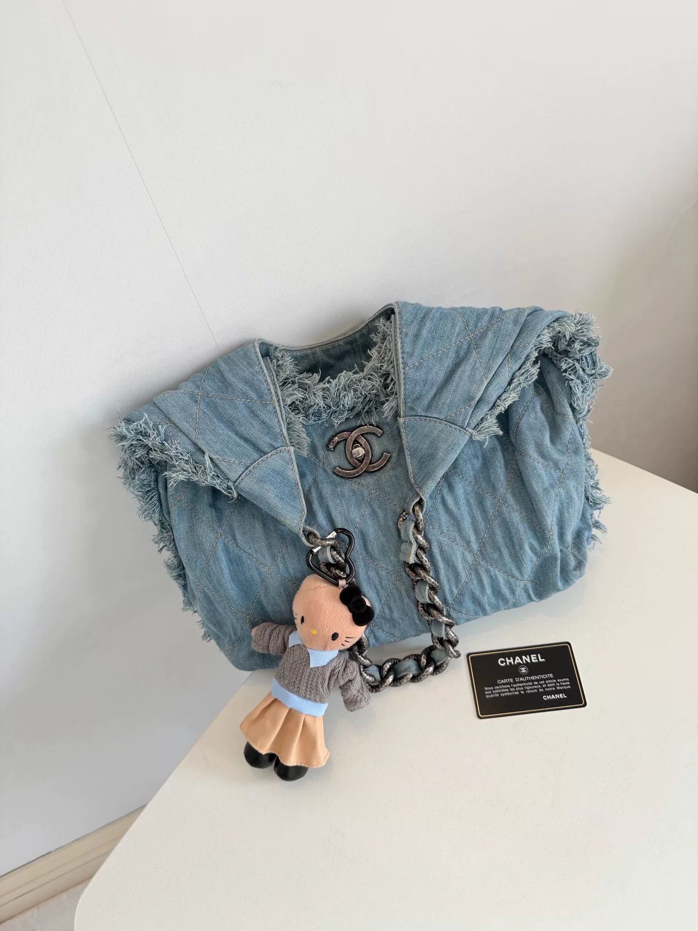 Chanel Pre-loved Bag Very good condition Size ONE SIZE - 2 Thumbnail